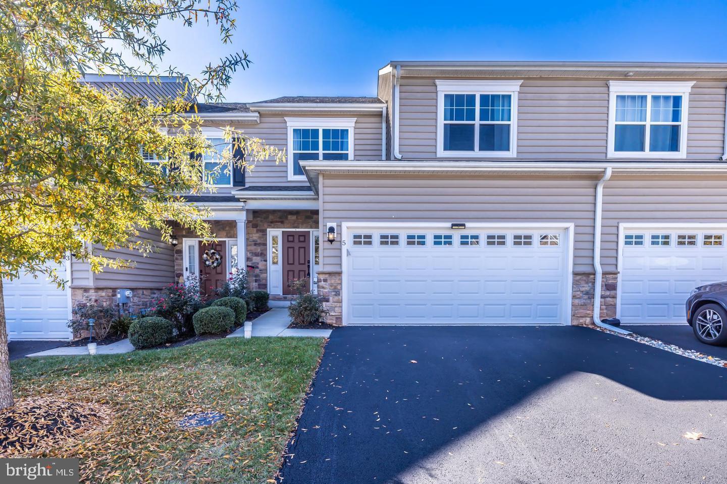 RIDGEWOOD - Residential Lease