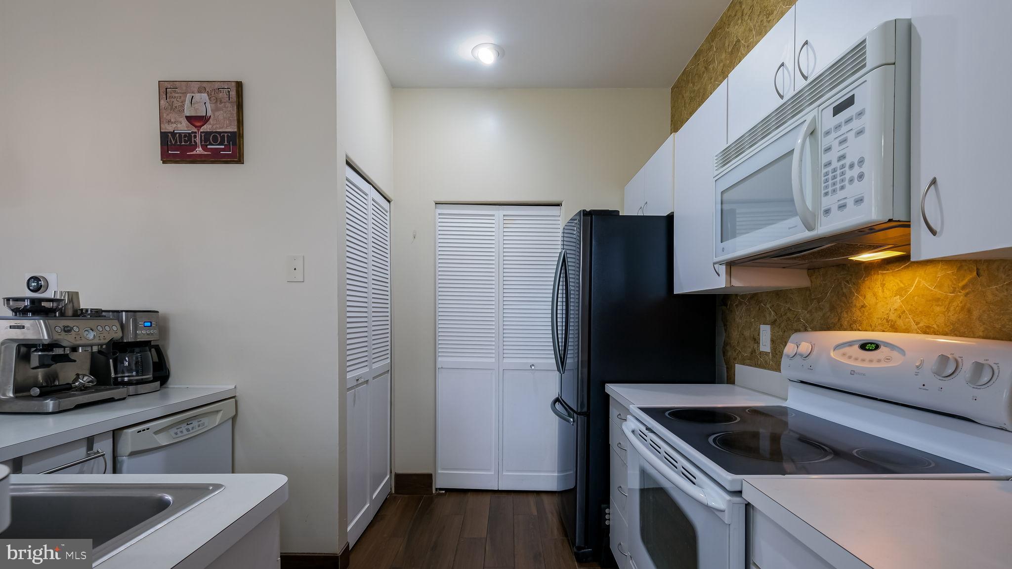 MONTGOMERY PLACE - Residential