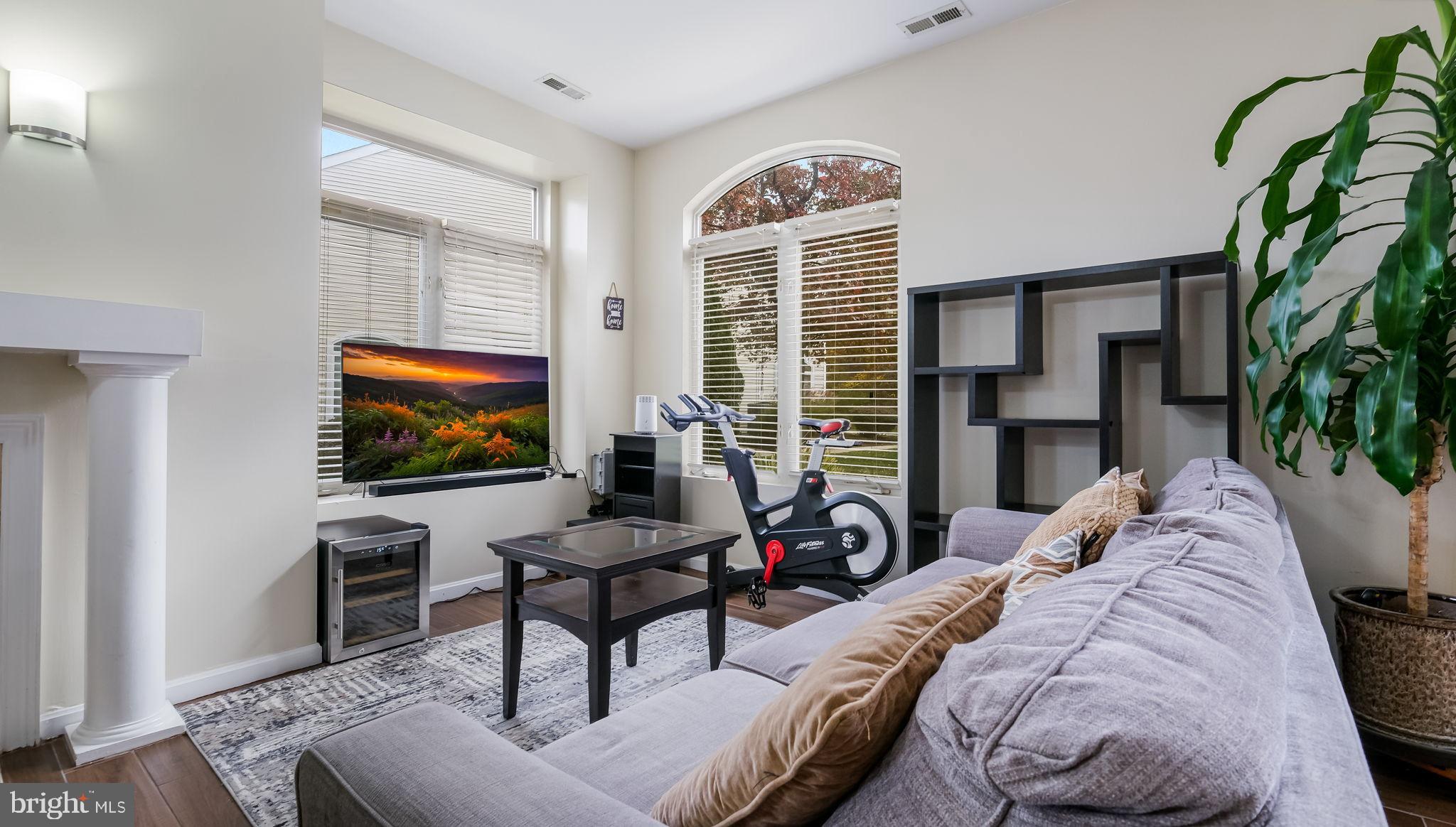 MONTGOMERY PLACE - Residential