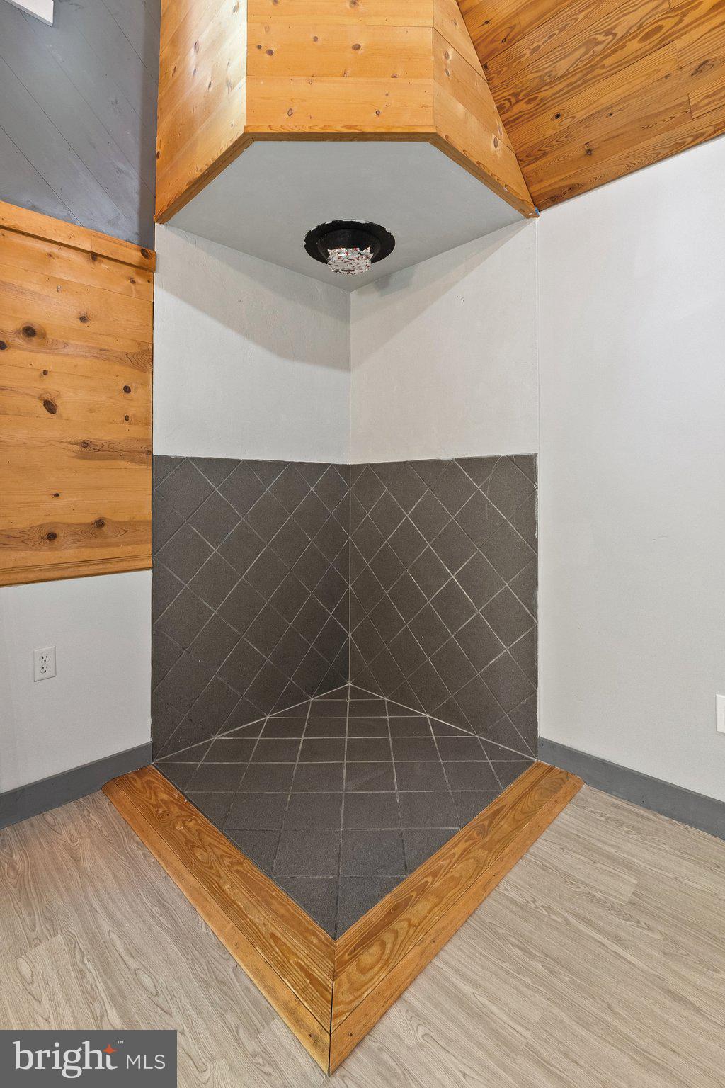 GLENWOOD FOREST - Residential