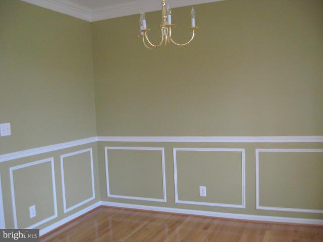 APPLE KNOLLS - Residential Lease