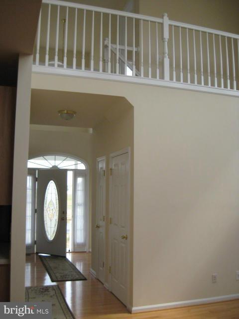 APPLE KNOLLS - Residential Lease