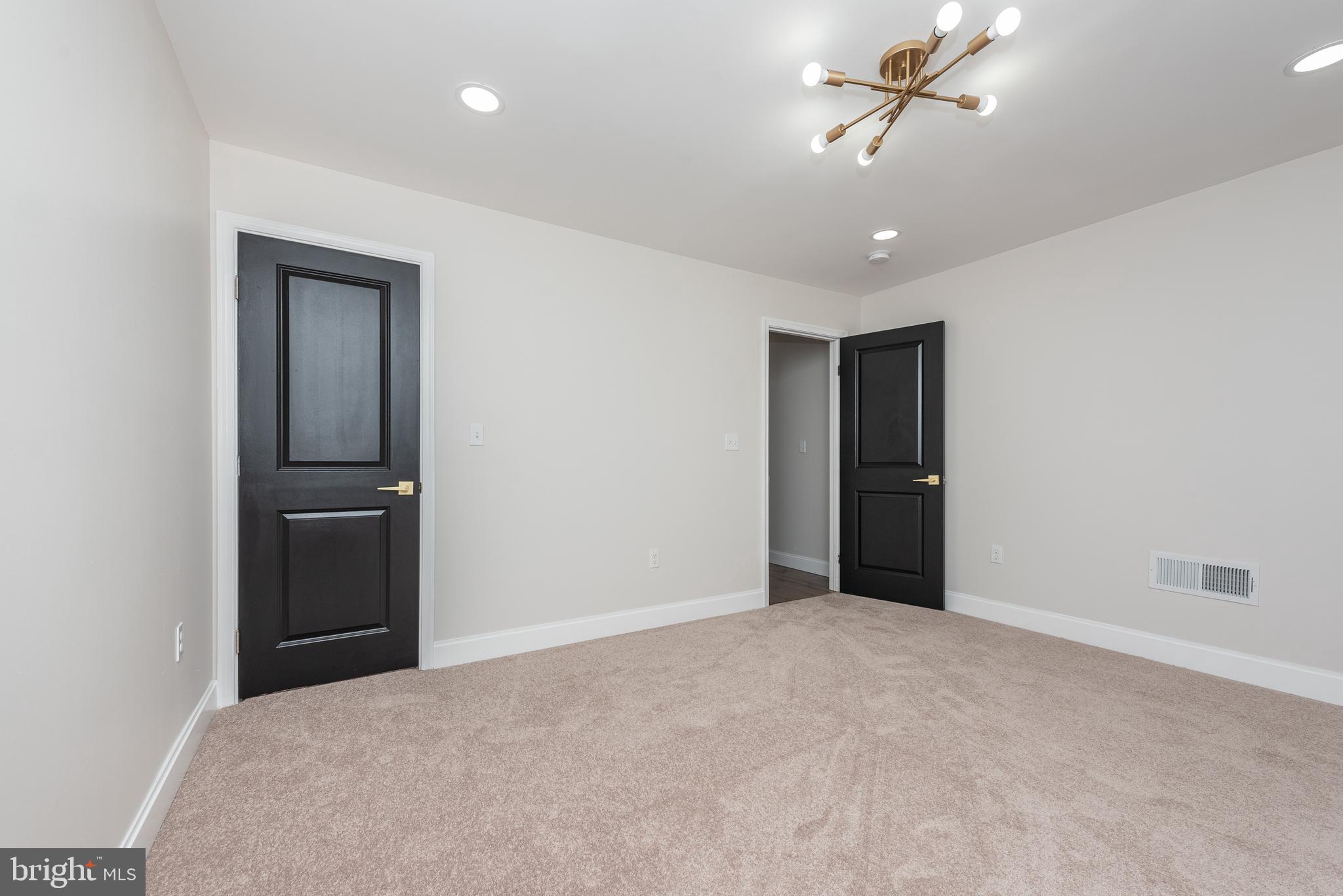 FRANKLIN SQUARE HISTORIC DISTRICT - Residential