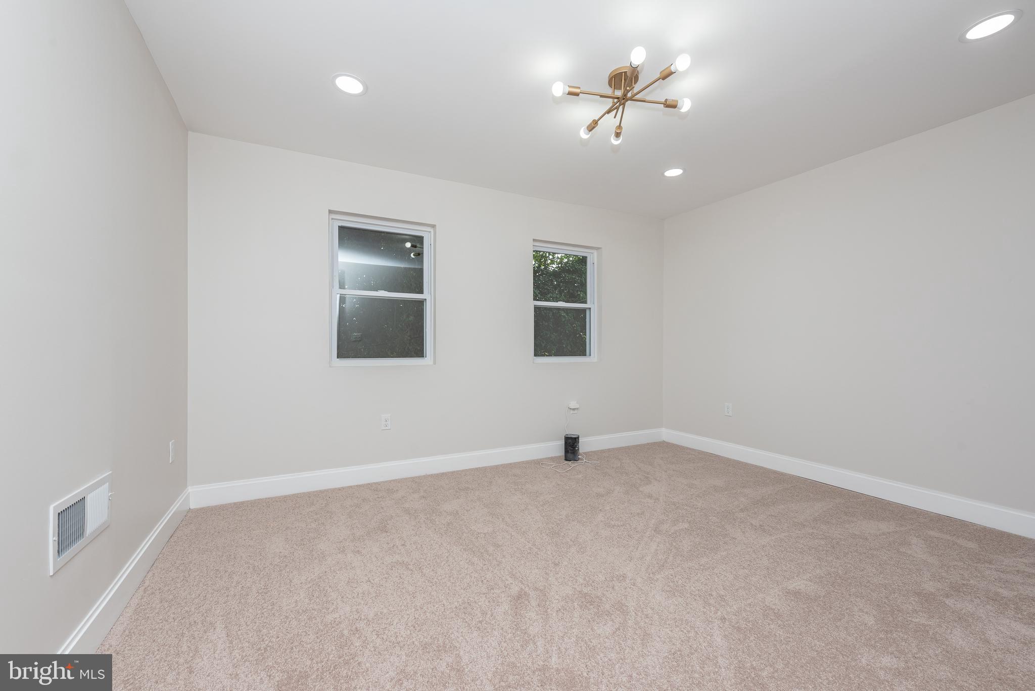 FRANKLIN SQUARE HISTORIC DISTRICT - Residential