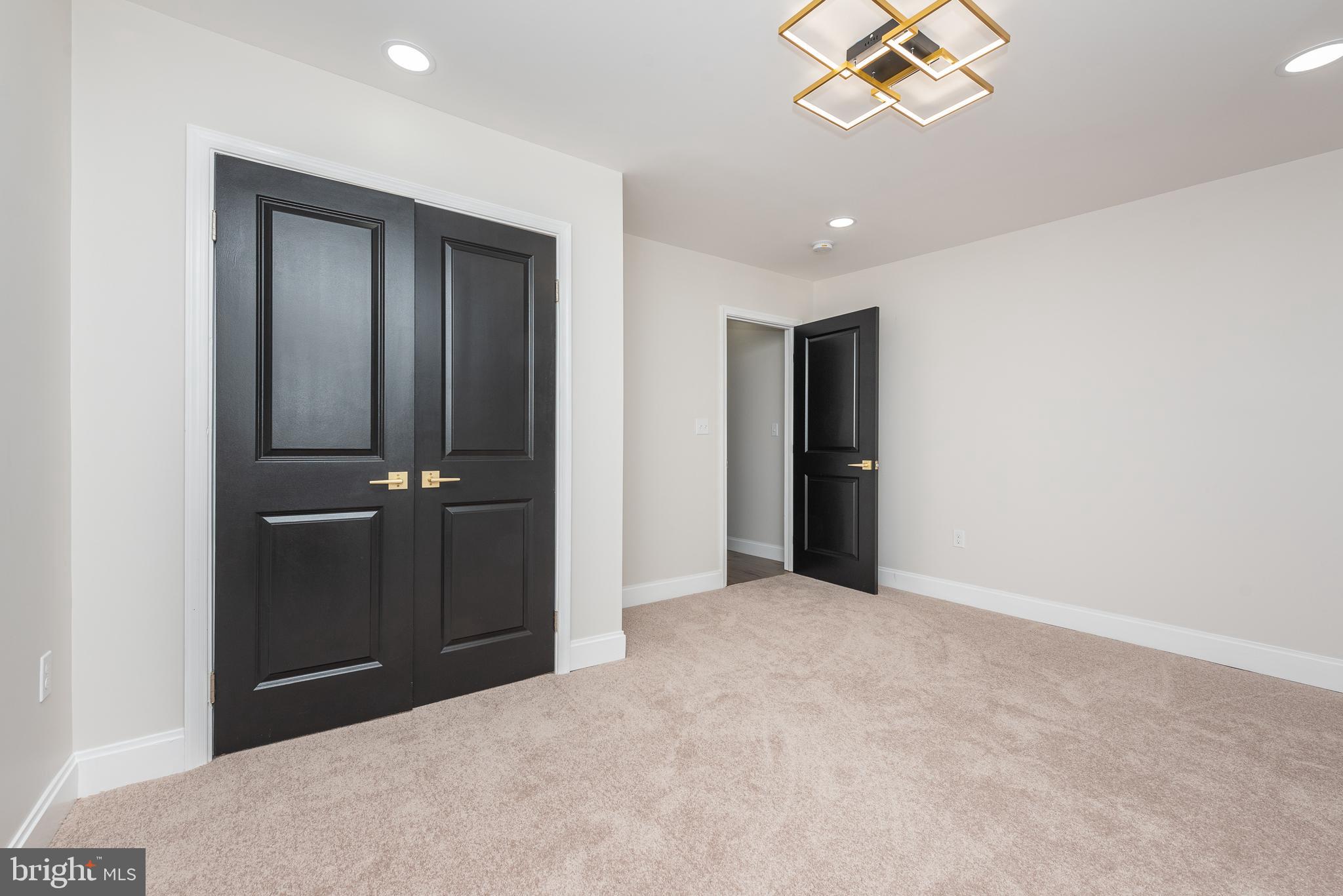 FRANKLIN SQUARE HISTORIC DISTRICT - Residential