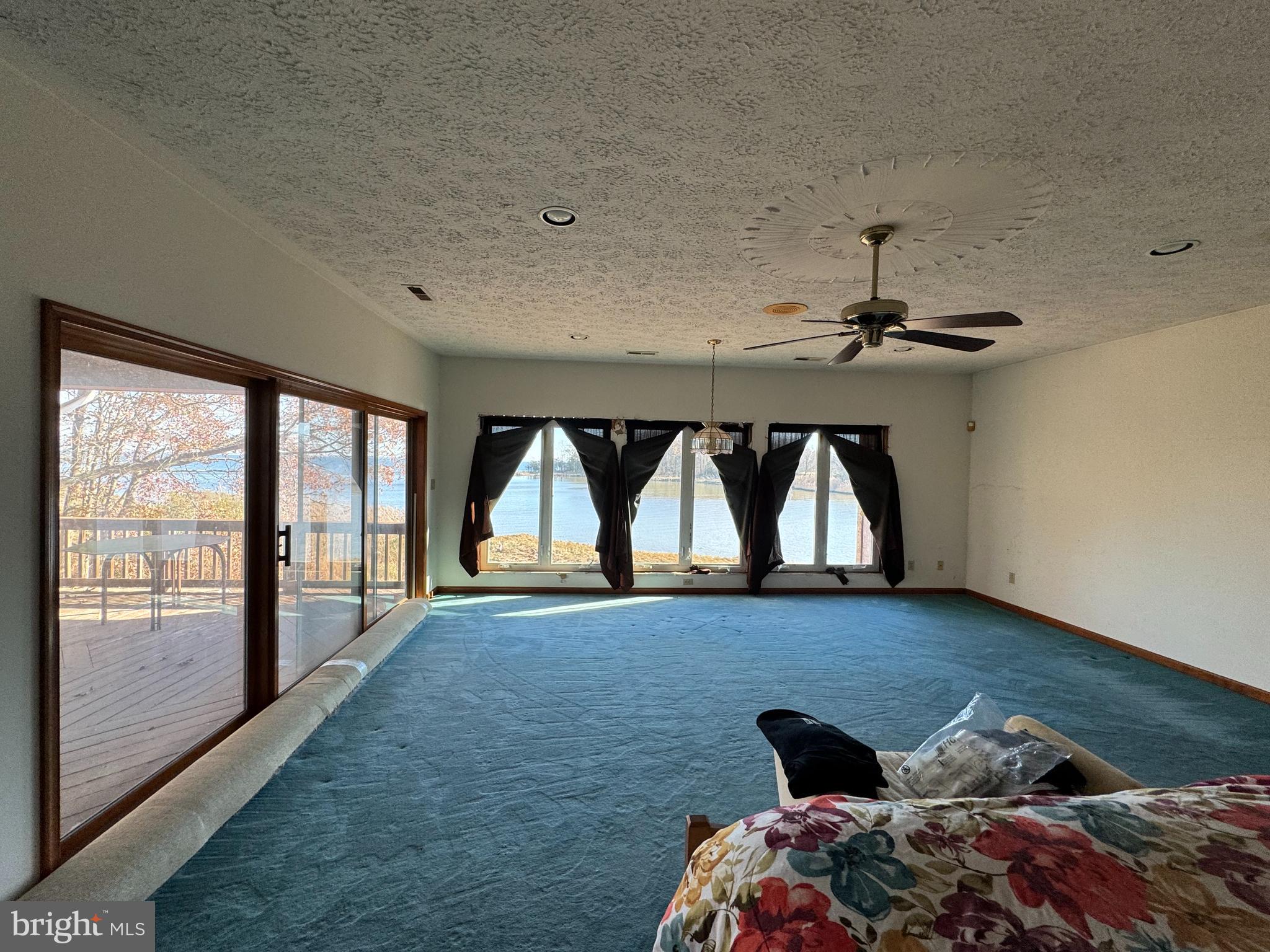 REGULARS - Residential