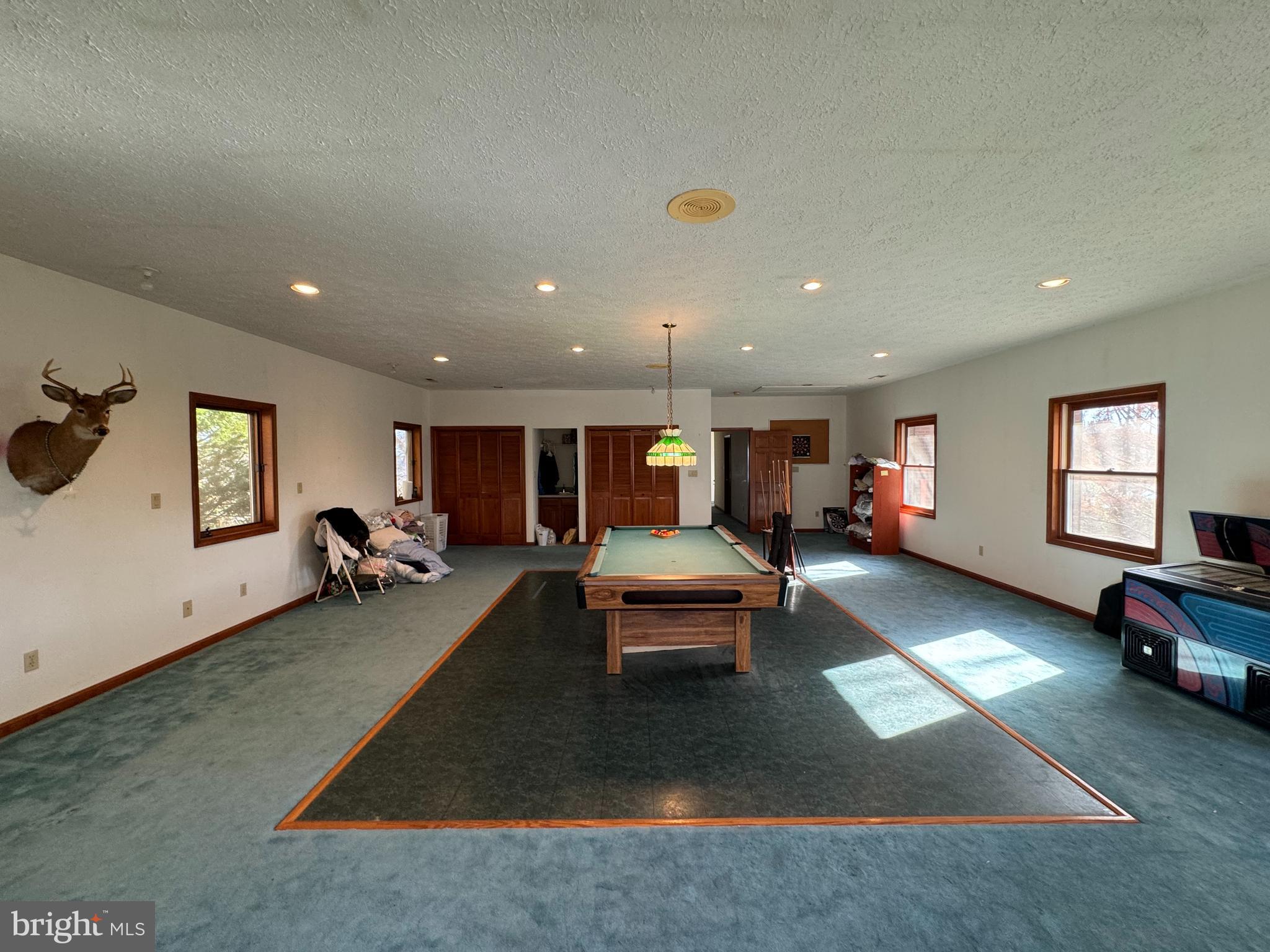 REGULARS - Residential