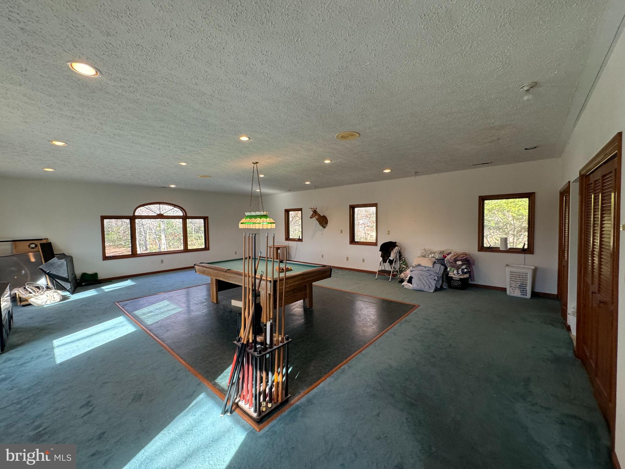 REGULARS - Residential