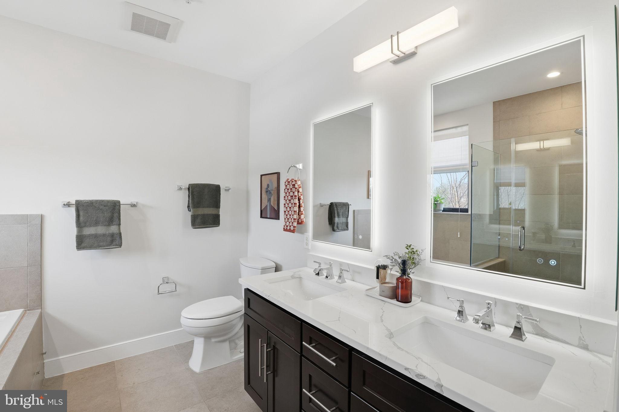 LYON VILLAGE - Residential