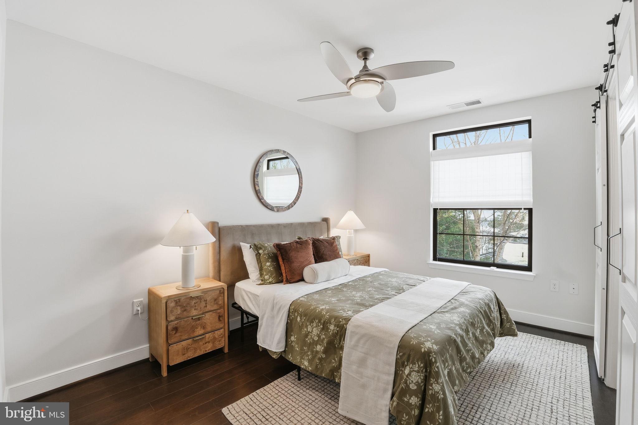 LYON VILLAGE - Residential