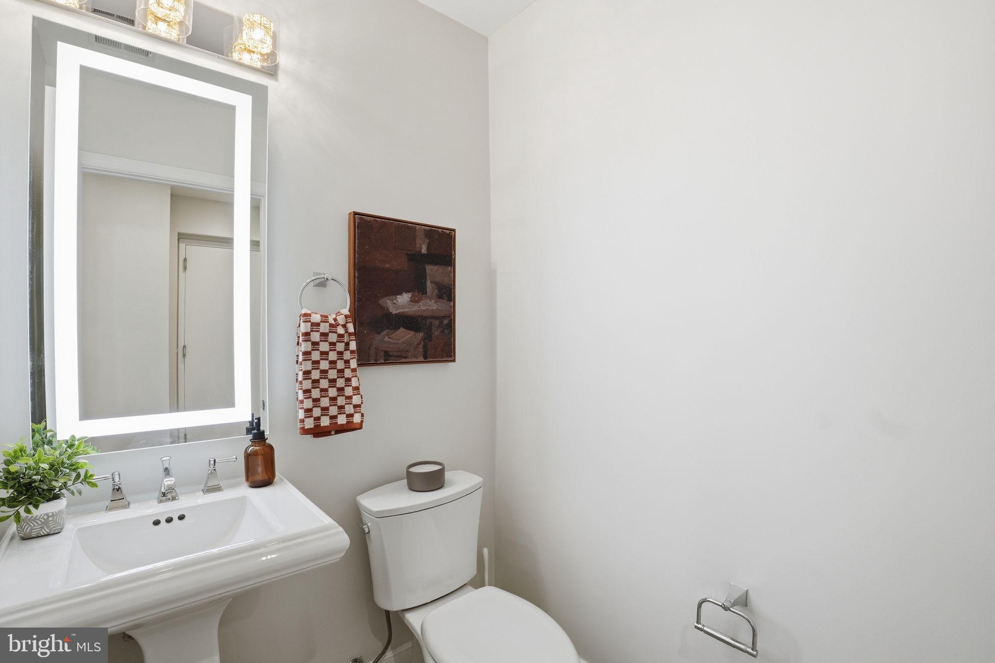 LYON VILLAGE - Residential