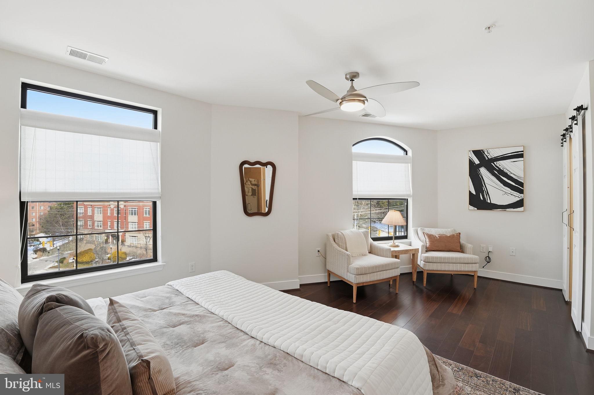 LYON VILLAGE - Residential