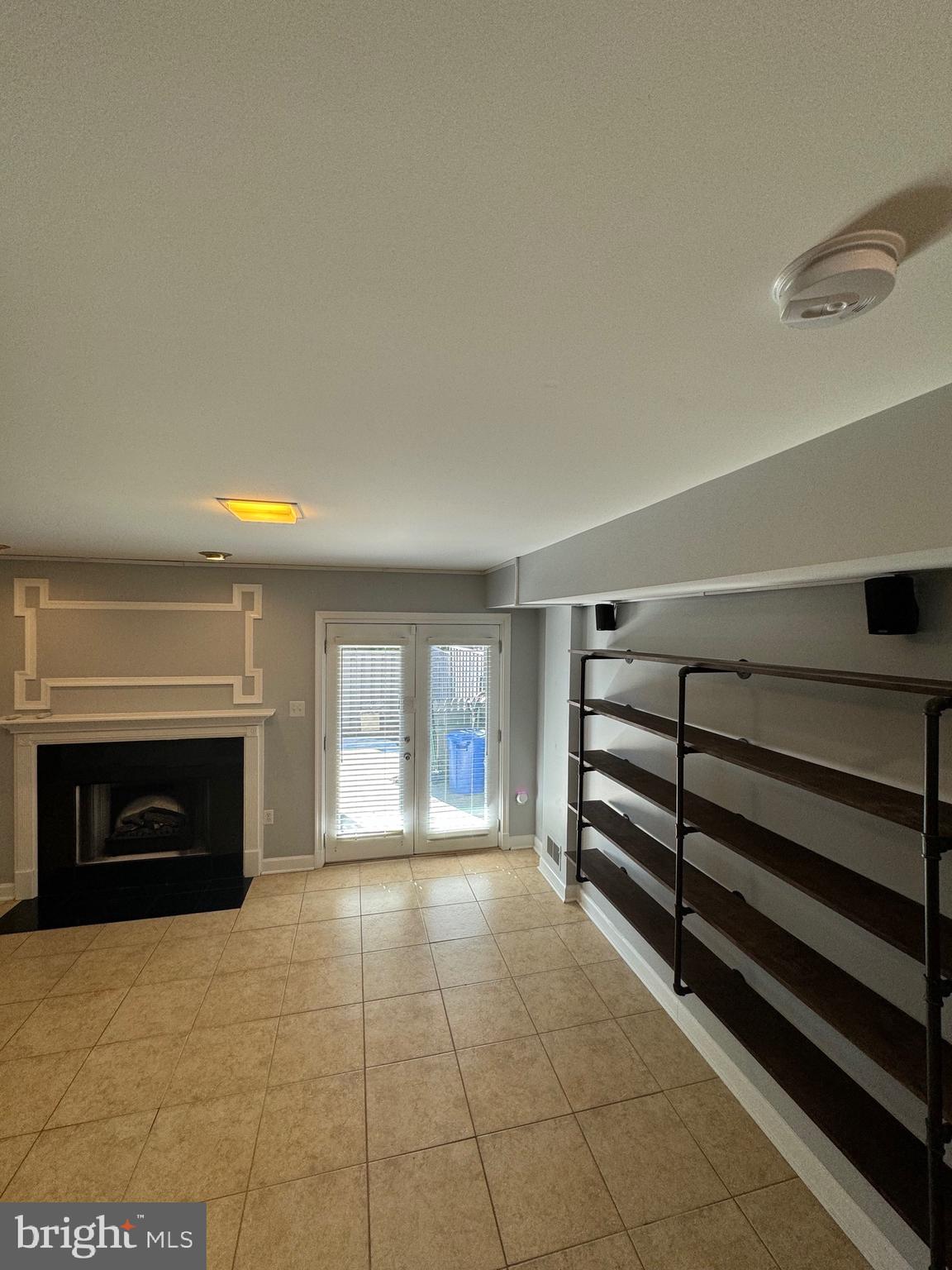 KINGSTOWNE - Residential Lease