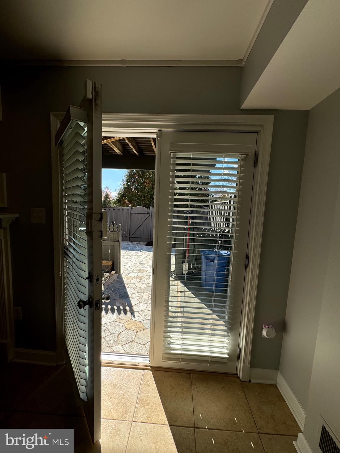 KINGSTOWNE - Residential Lease