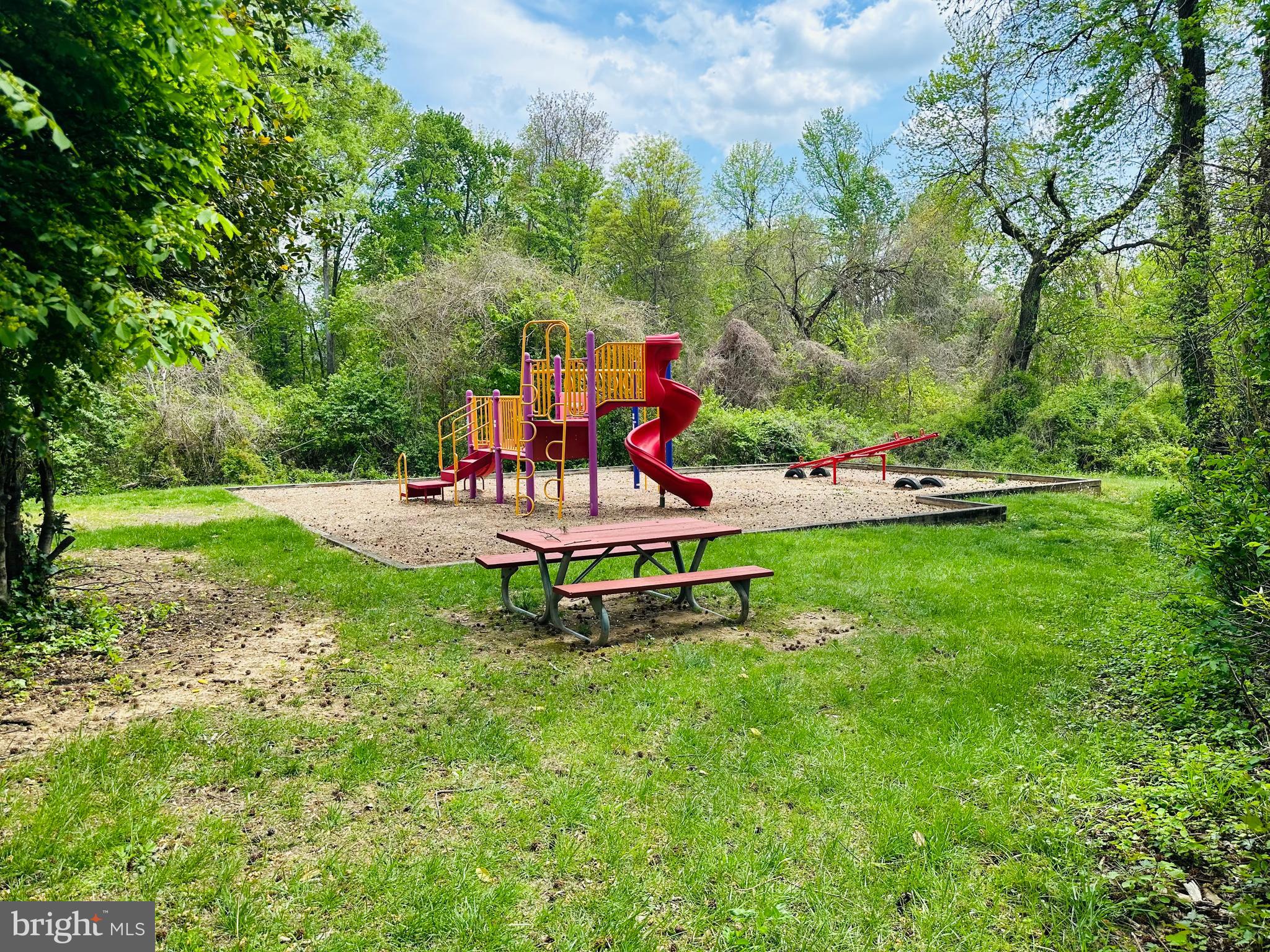 HUNTINGTON AT MT VERNON - Residential Lease