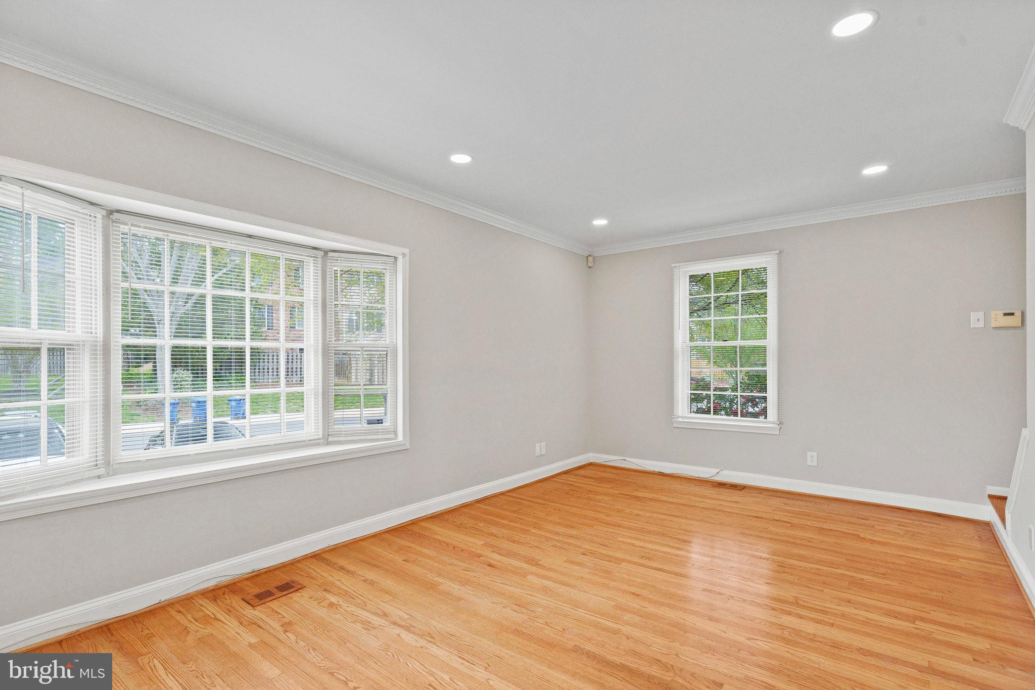 HUNTINGTON AT MT VERNON - Residential Lease