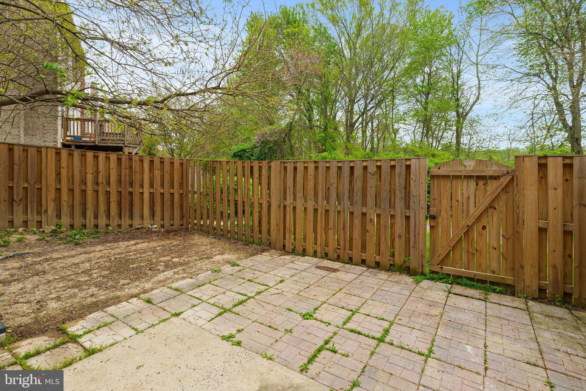 HUNTINGTON AT MT VERNON - Residential Lease