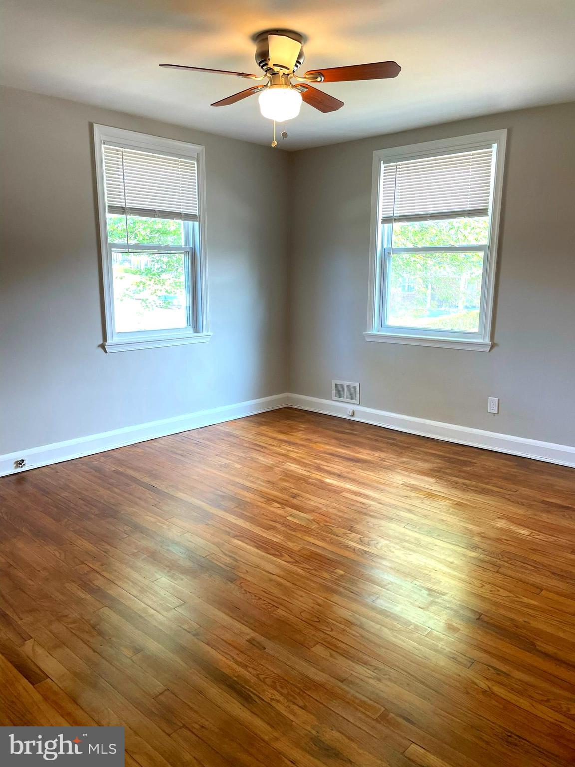 CHINQUAPIN PARK - Residential