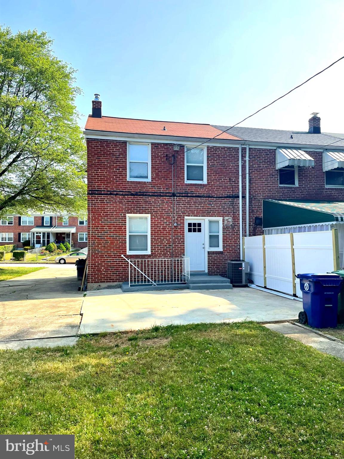 CHINQUAPIN PARK - Residential