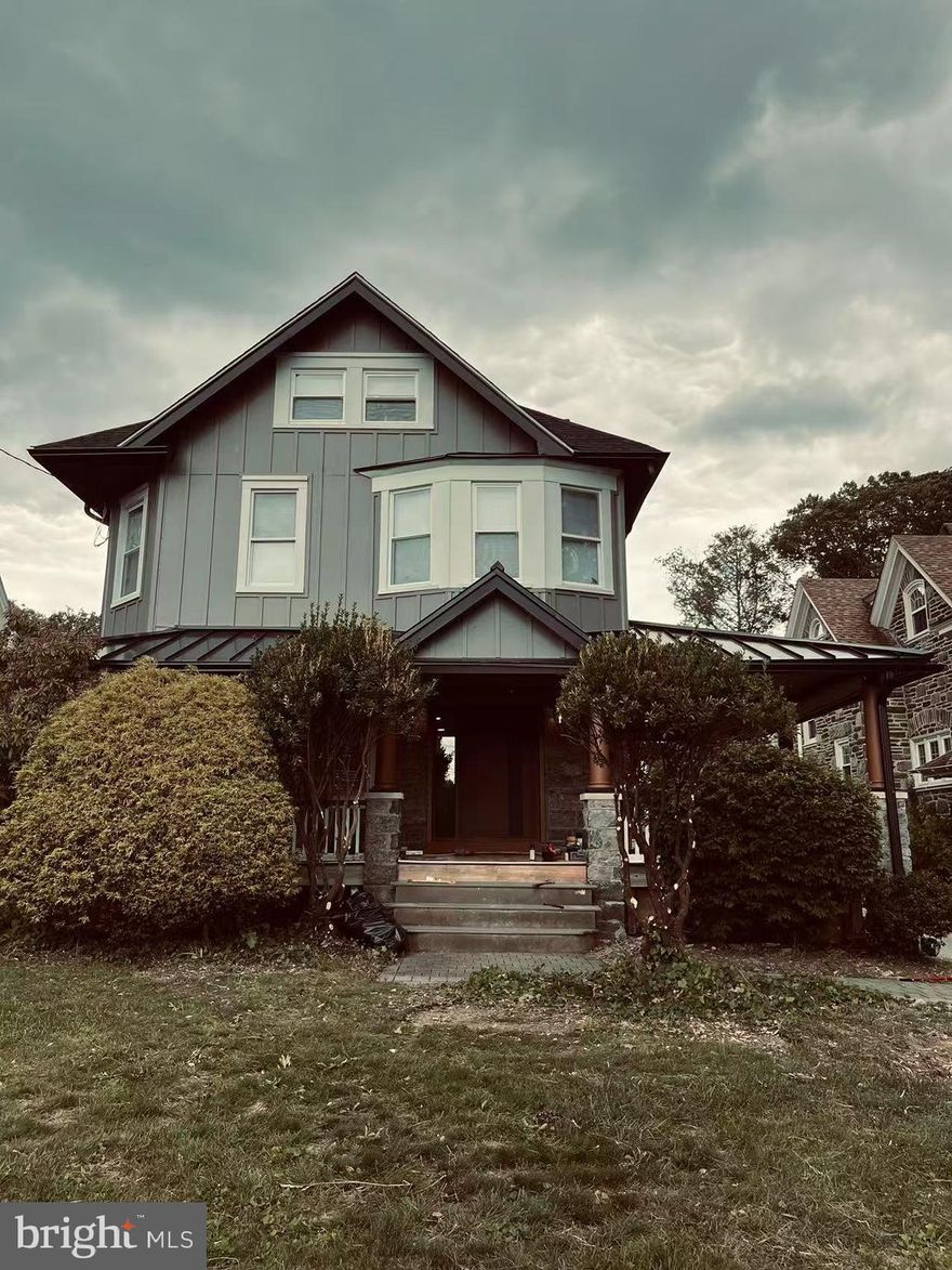 🔥 Fully renovated and move-in ready! A stunning Victorian-style 3-story single-family home offering both comfortable living and excellent investment potential.

This spacious property features 6 bedrooms and 5 bathrooms, making it ideal for large families, owner-occupants with rental income, or investors seeking strong rental opportunities. The open layout provides abundant natural light, with a grand foyer leading to a formal living room with a fireplace.

The modern open-concept kitchen includes a large center island, perfect for entertaining and everyday use. Additional features include ample storage, multiple closets, and a dedicated laundry room for added convenience.

Enjoy the charm of a covered wraparound porch and a large backyard with endless possibilities—ideal for a garden, play area, or outdoor entertainment space. The property also includes a basement and a detached garage, adding flexibility and value.

📍 Prime location within walking distance to shops, public transportation, and daily amenities—highly desirable for both homeowners and tenants.

💰 A perfect opportunity for both primary residence and income-generating investment (long-term rental or shared living).