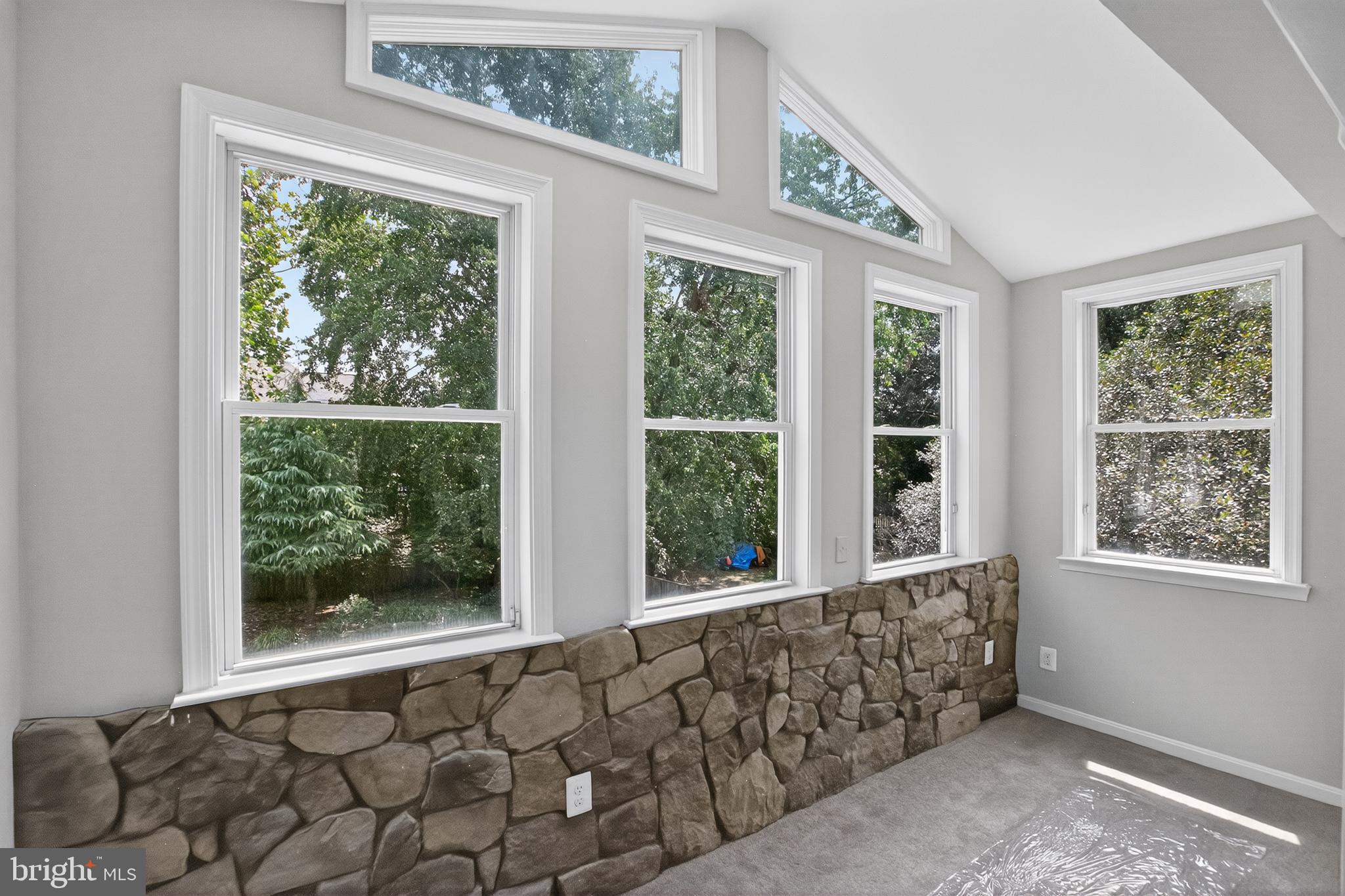 CHANDON WOODS - Residential