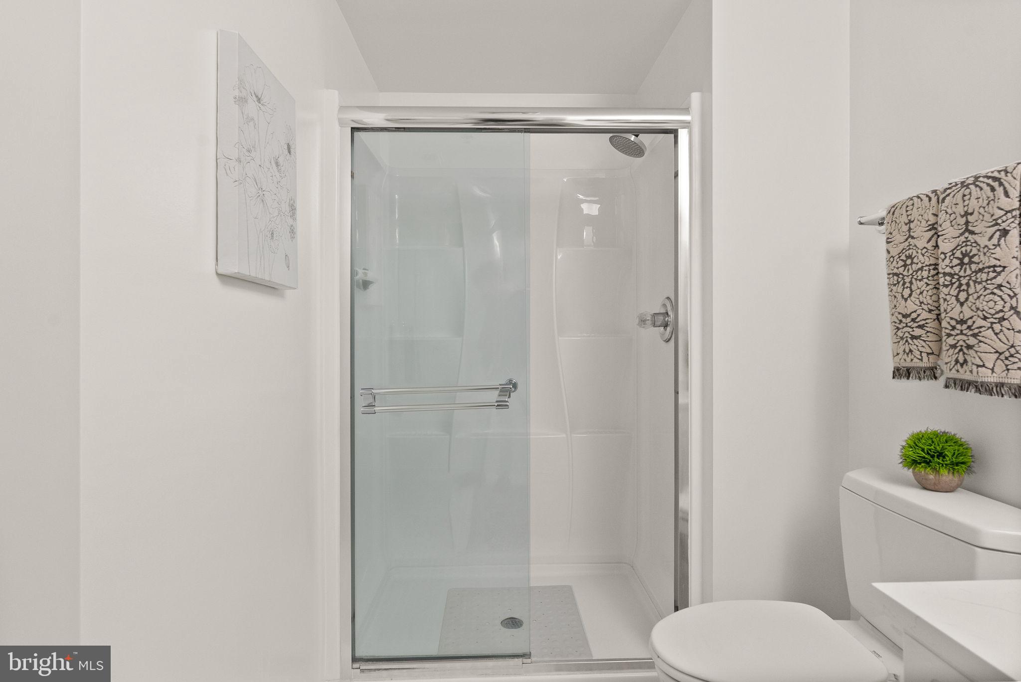 CARLYLE TOWERS CONDOMINIUM - Residential