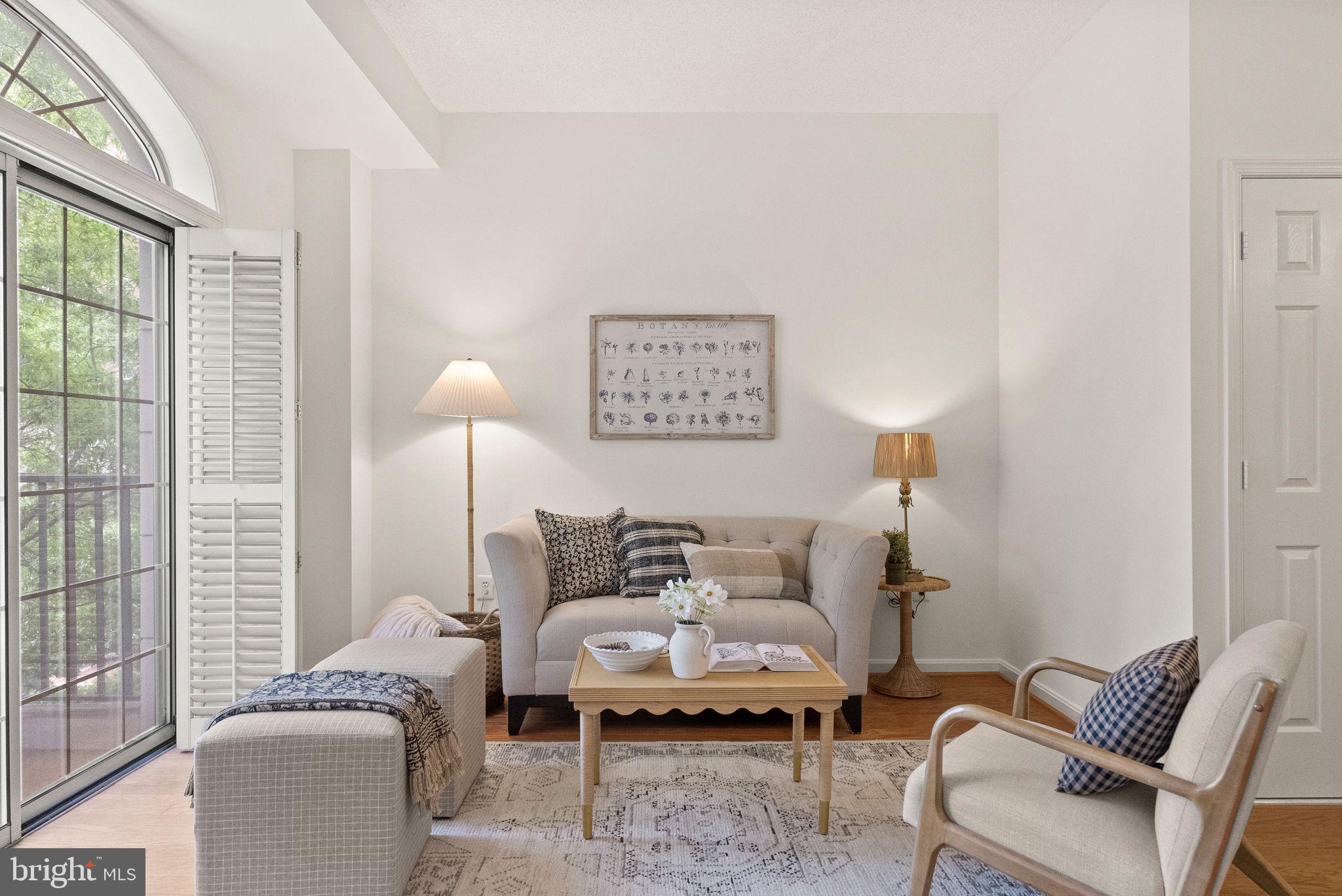 CARLYLE TOWERS CONDOMINIUM - Residential