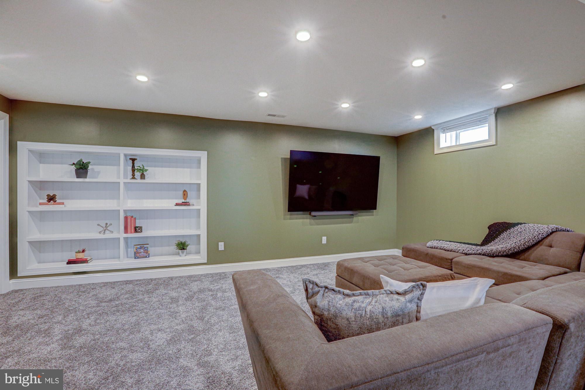 ROTHWELL ESTATES - Residential