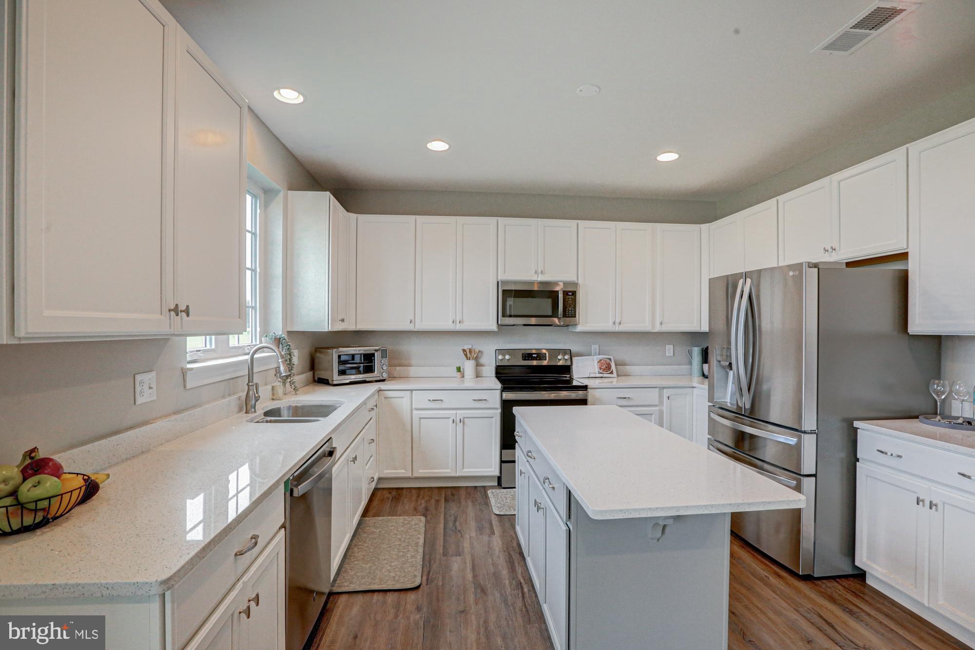 ROTHWELL ESTATES - Residential