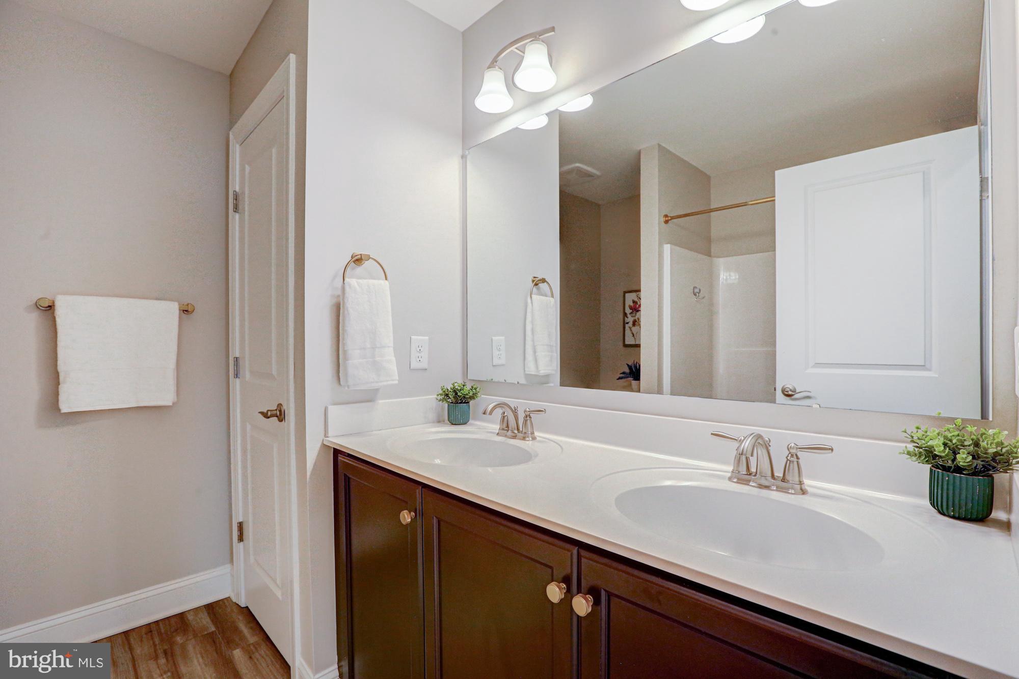 ROTHWELL ESTATES - Residential