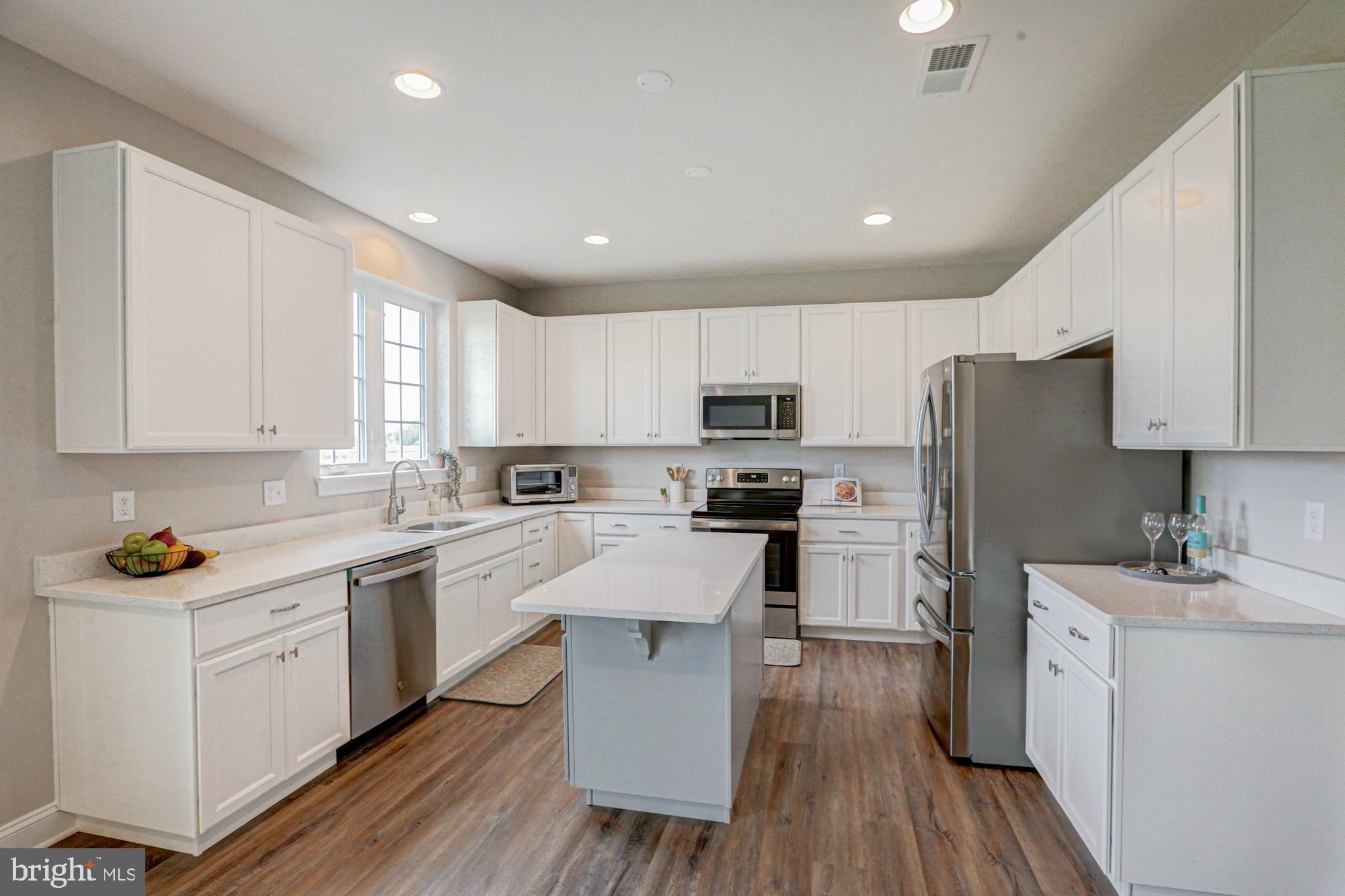 ROTHWELL ESTATES - Residential