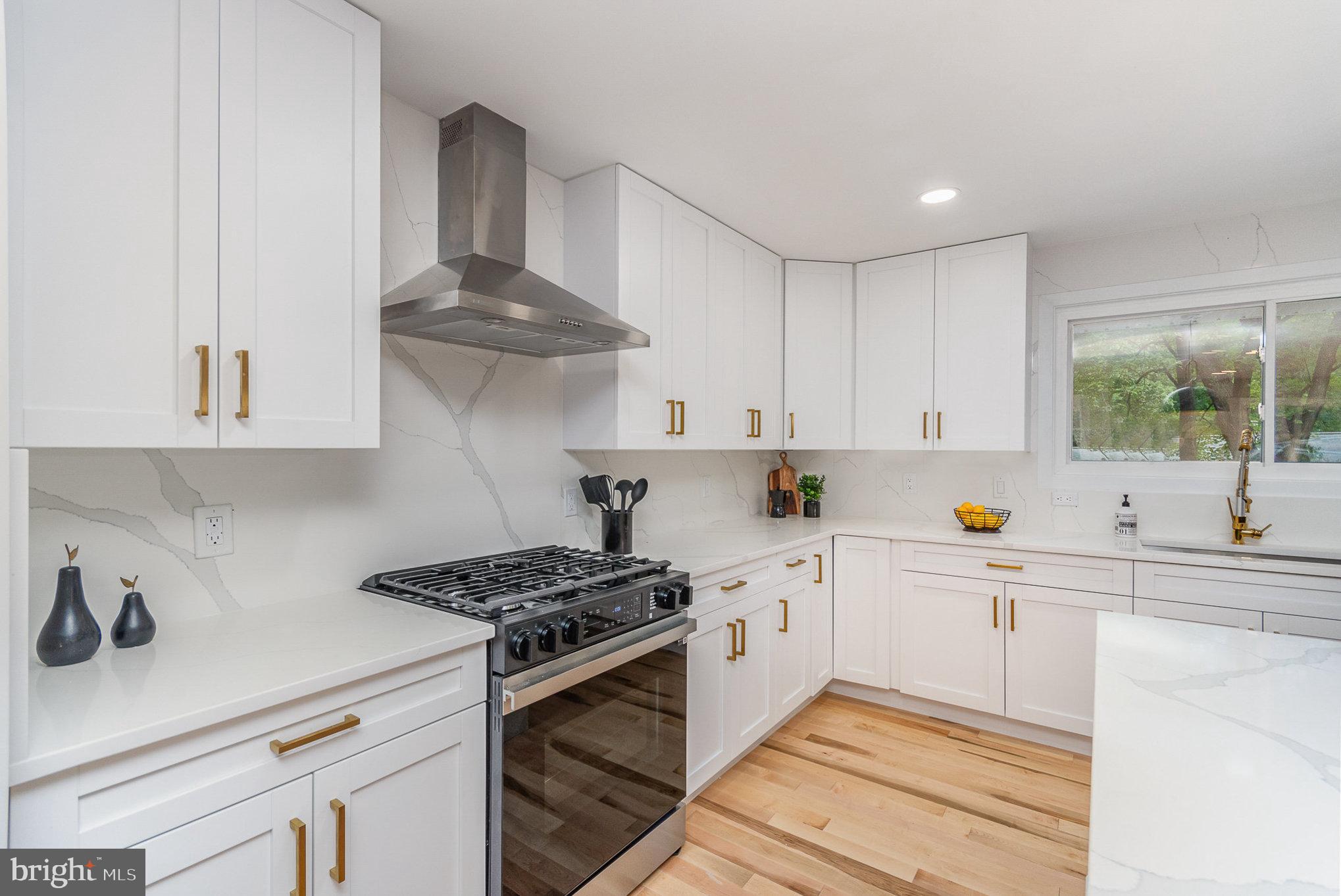 MANTUA HILLS - Residential