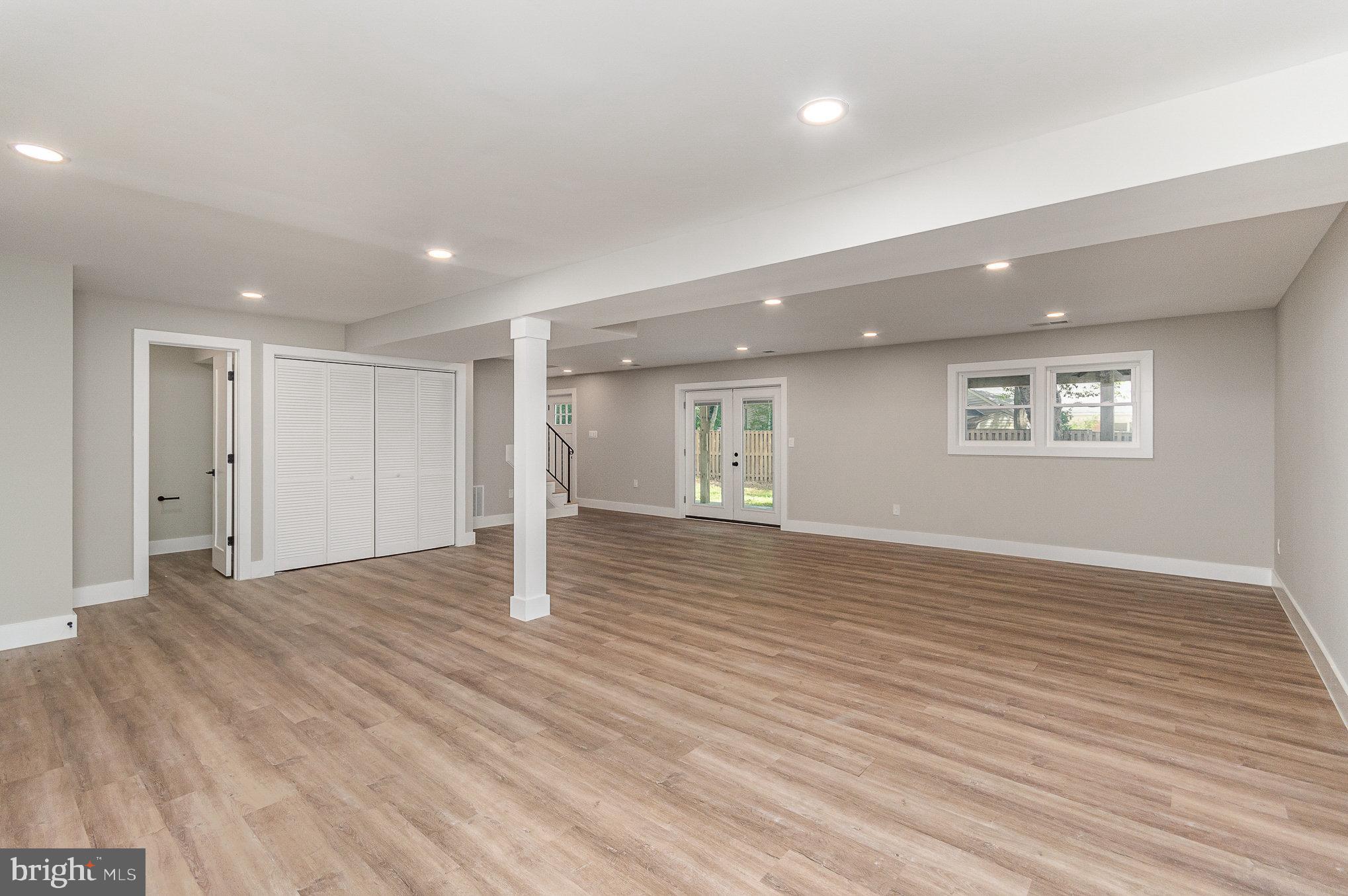 MANTUA HILLS - Residential