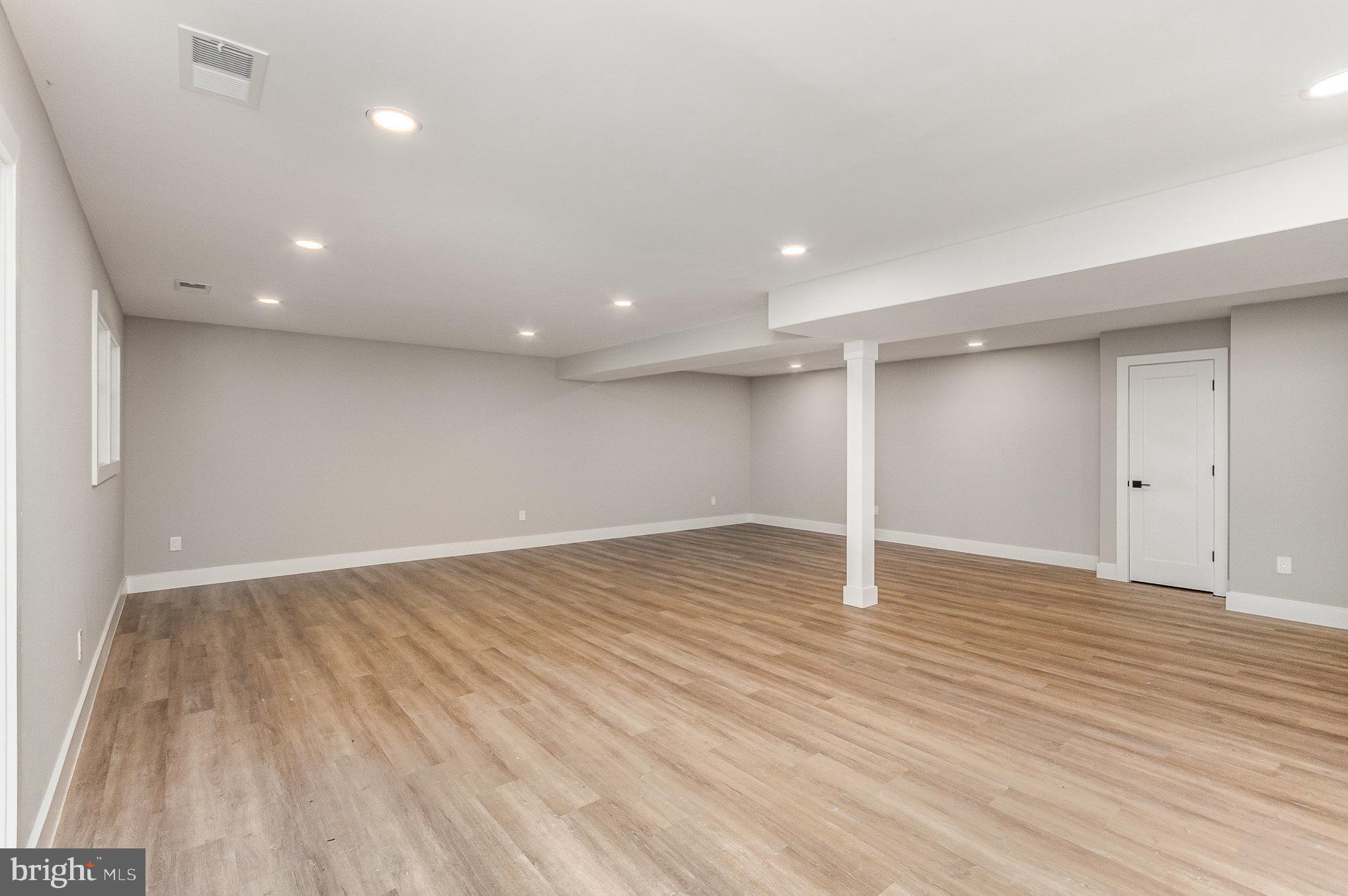 MANTUA HILLS - Residential