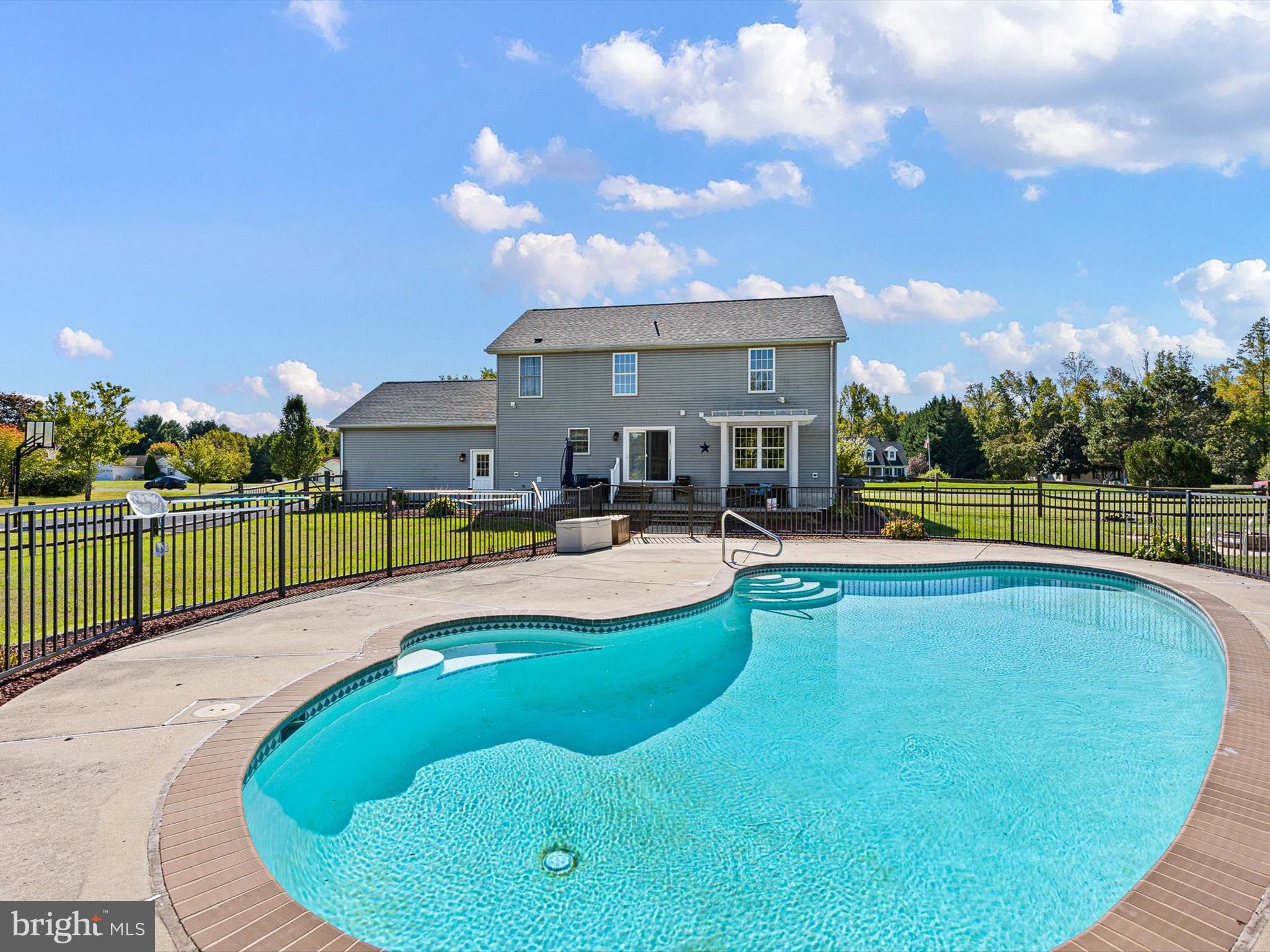 AMBER RIDGE - Residential