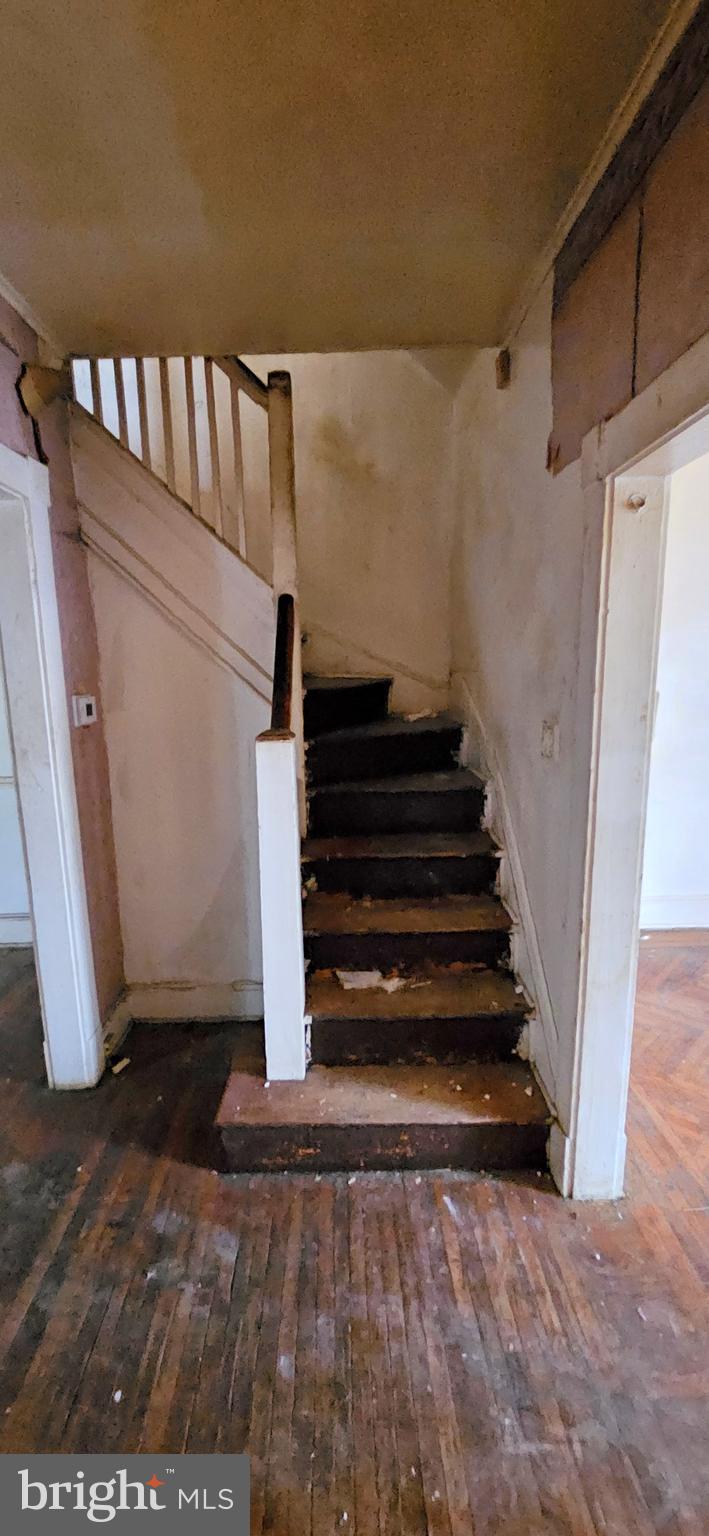 PARK CIRCLE - Residential