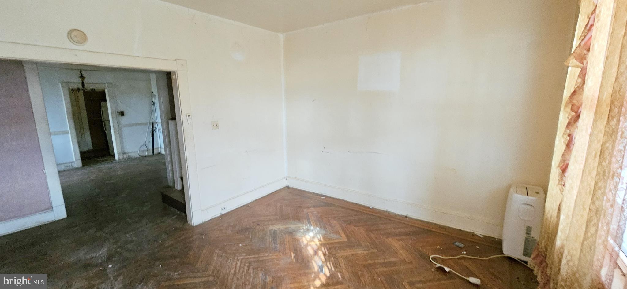 PARK CIRCLE - Residential