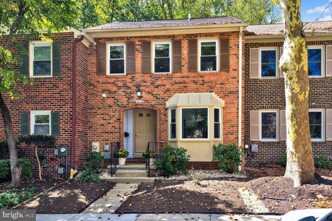 Photo of 7612 Coddle Harbor Lane, POTOMAC, MD 20854 (MLS # MDMC2196904)