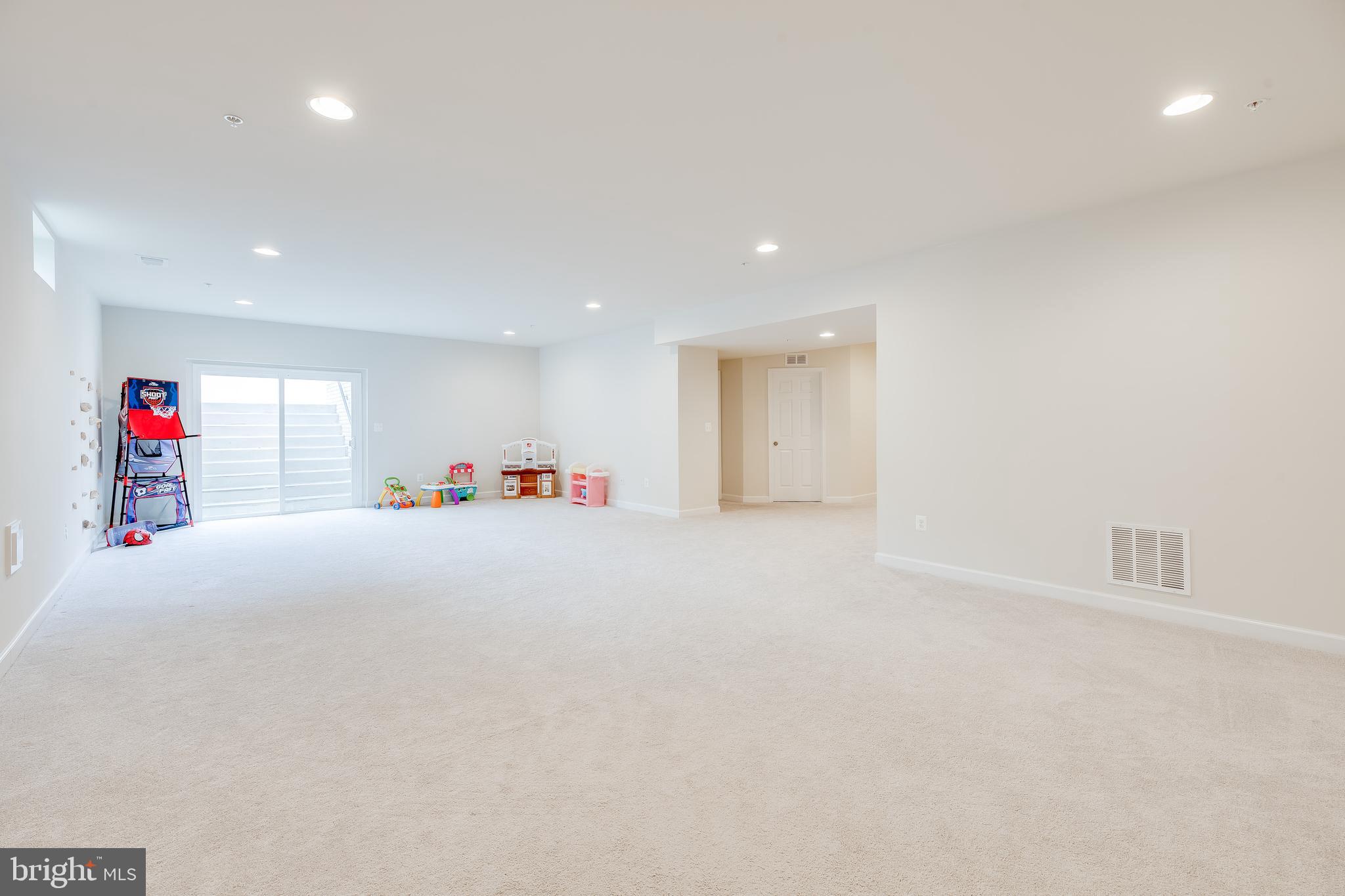 CLINTON - Residential