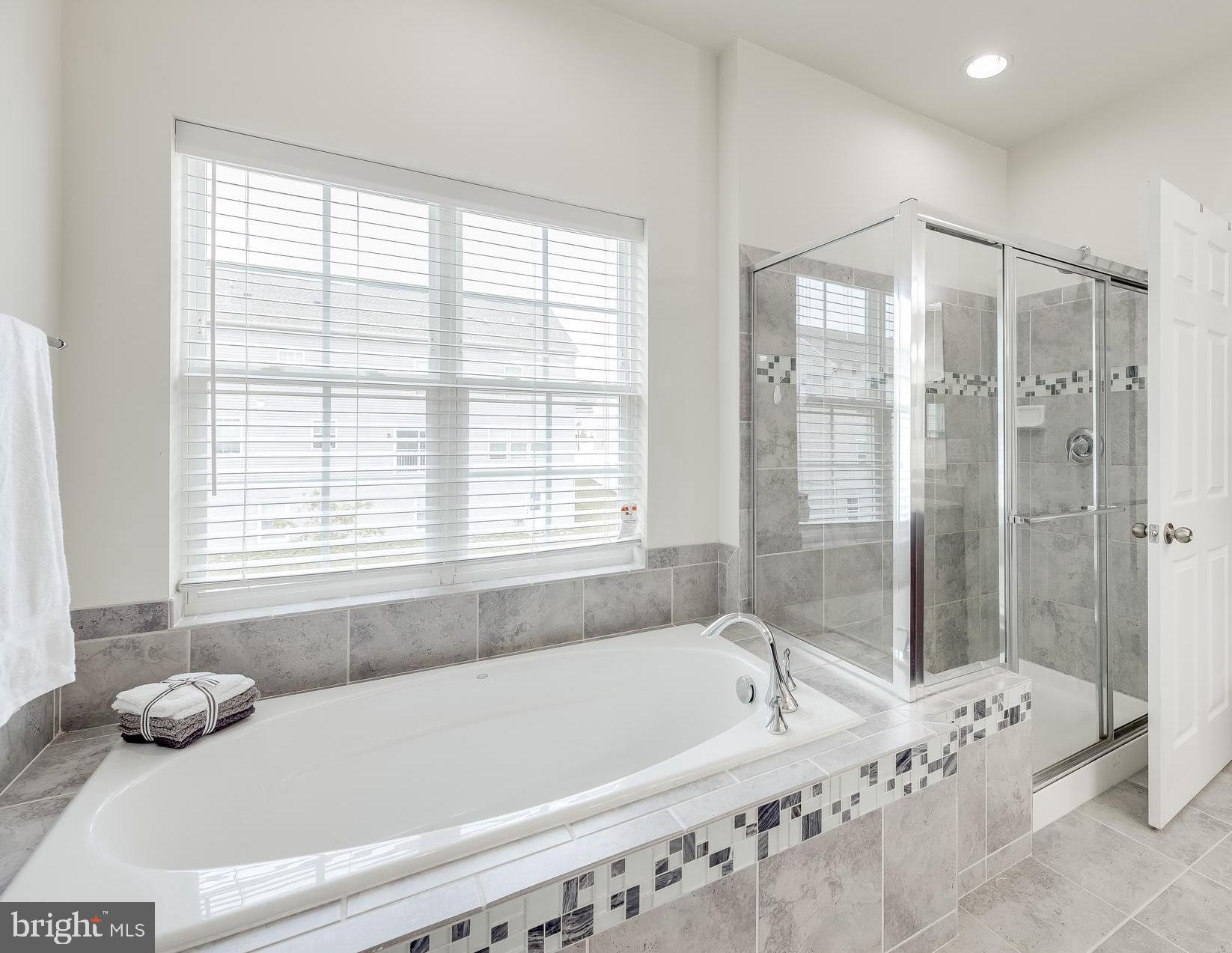 CLINTON - Residential