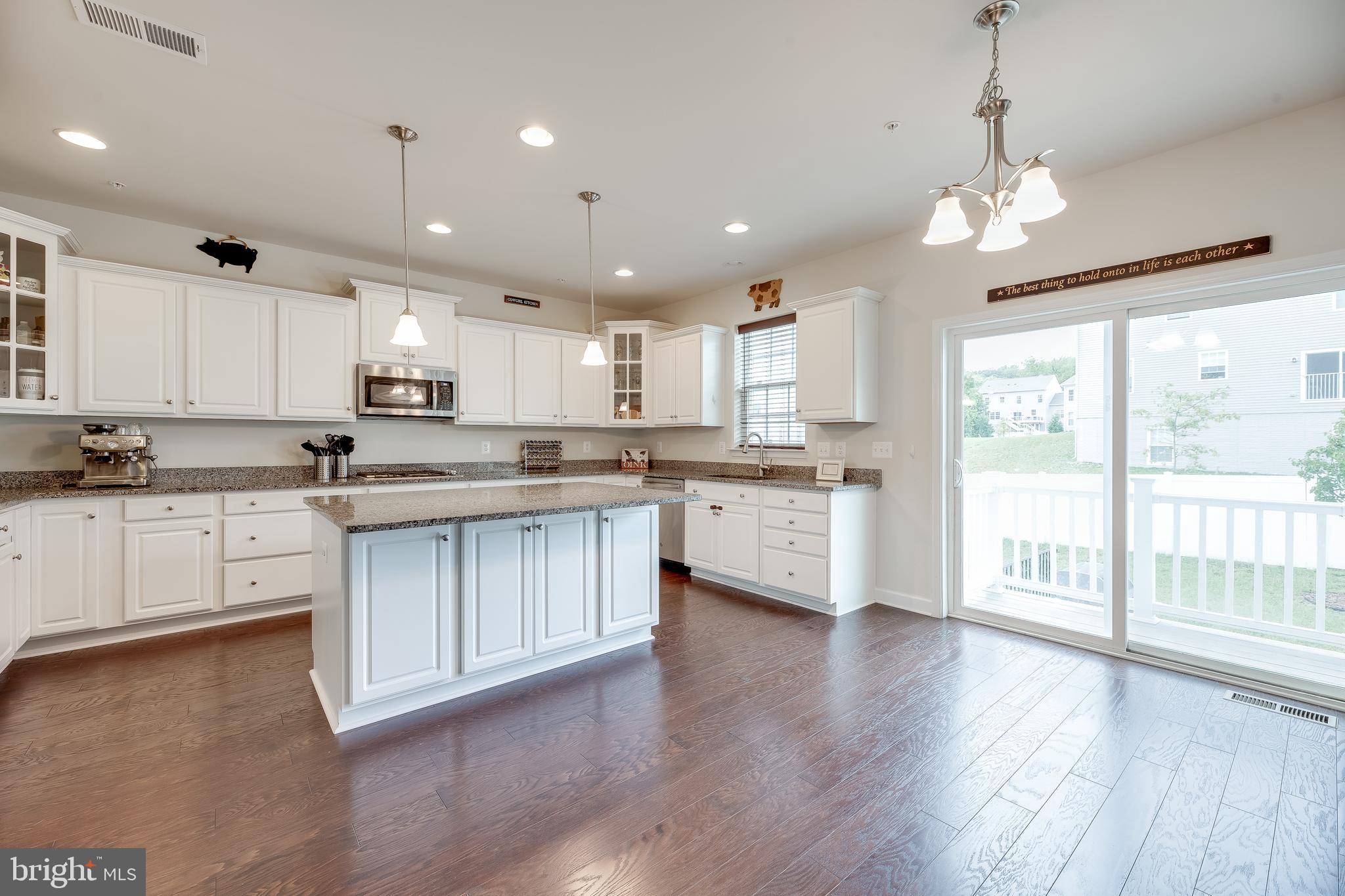 CLINTON - Residential