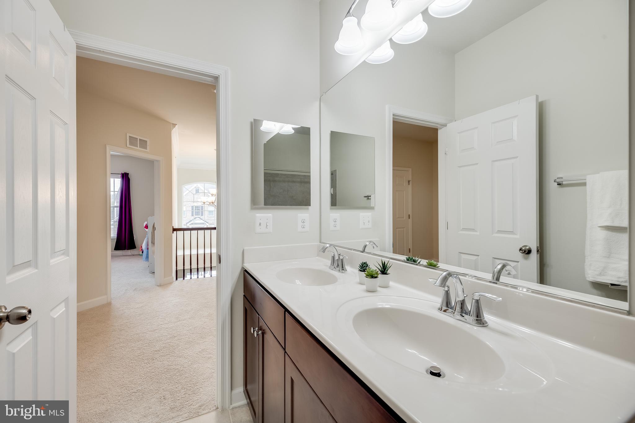 CLINTON - Residential