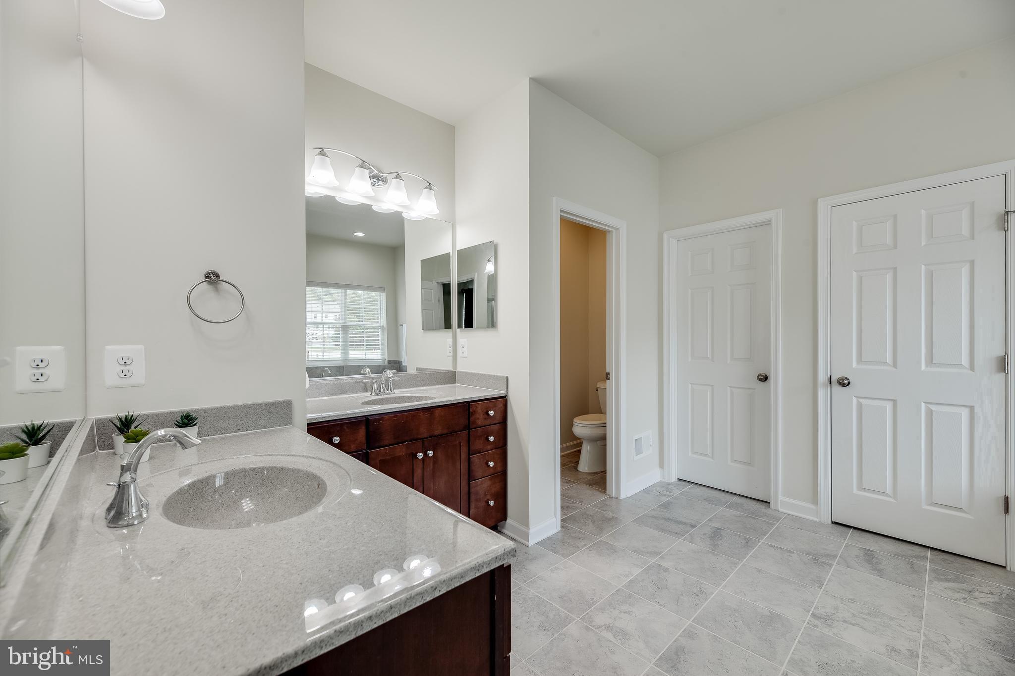 CLINTON - Residential