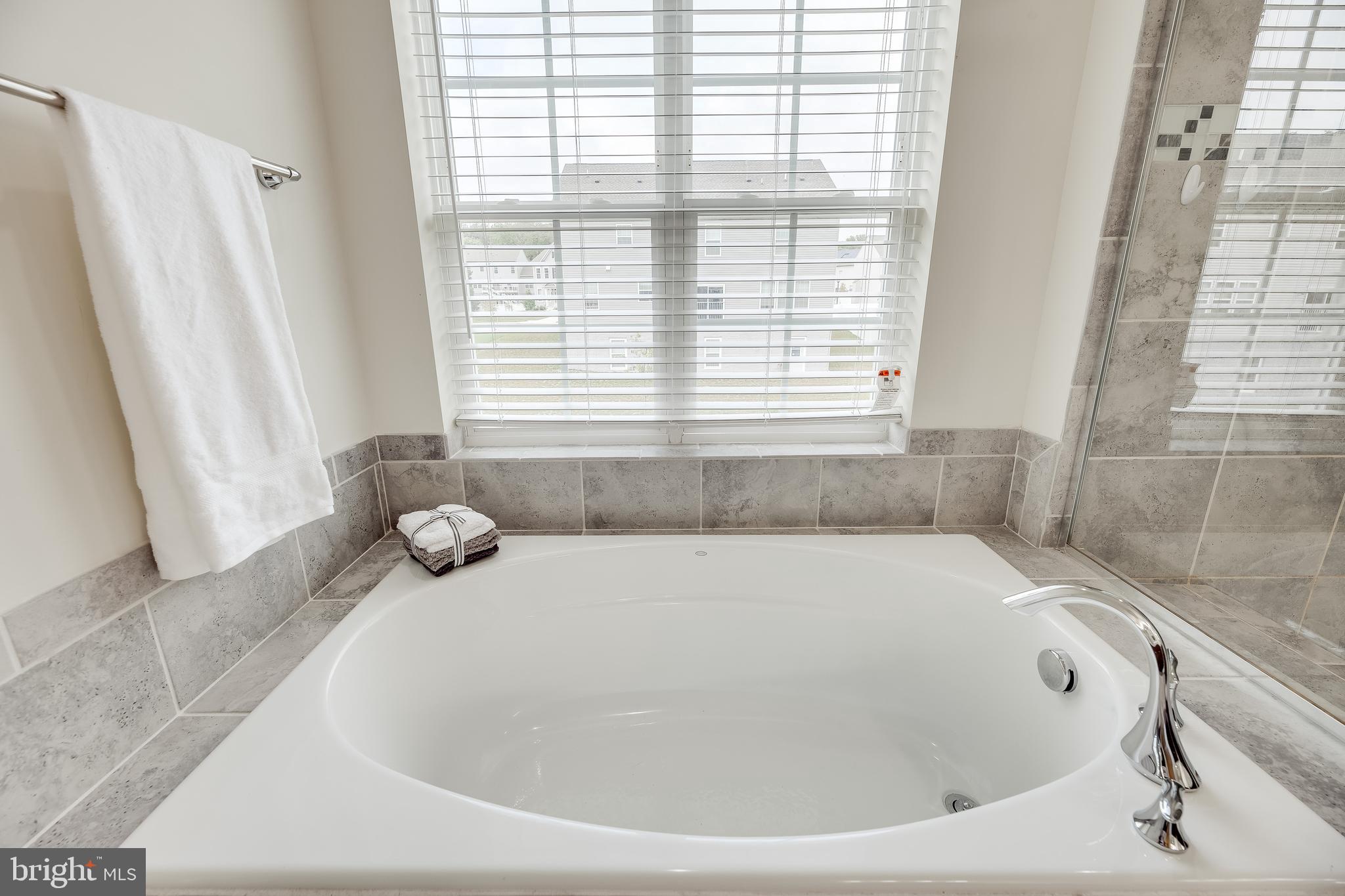 CLINTON - Residential