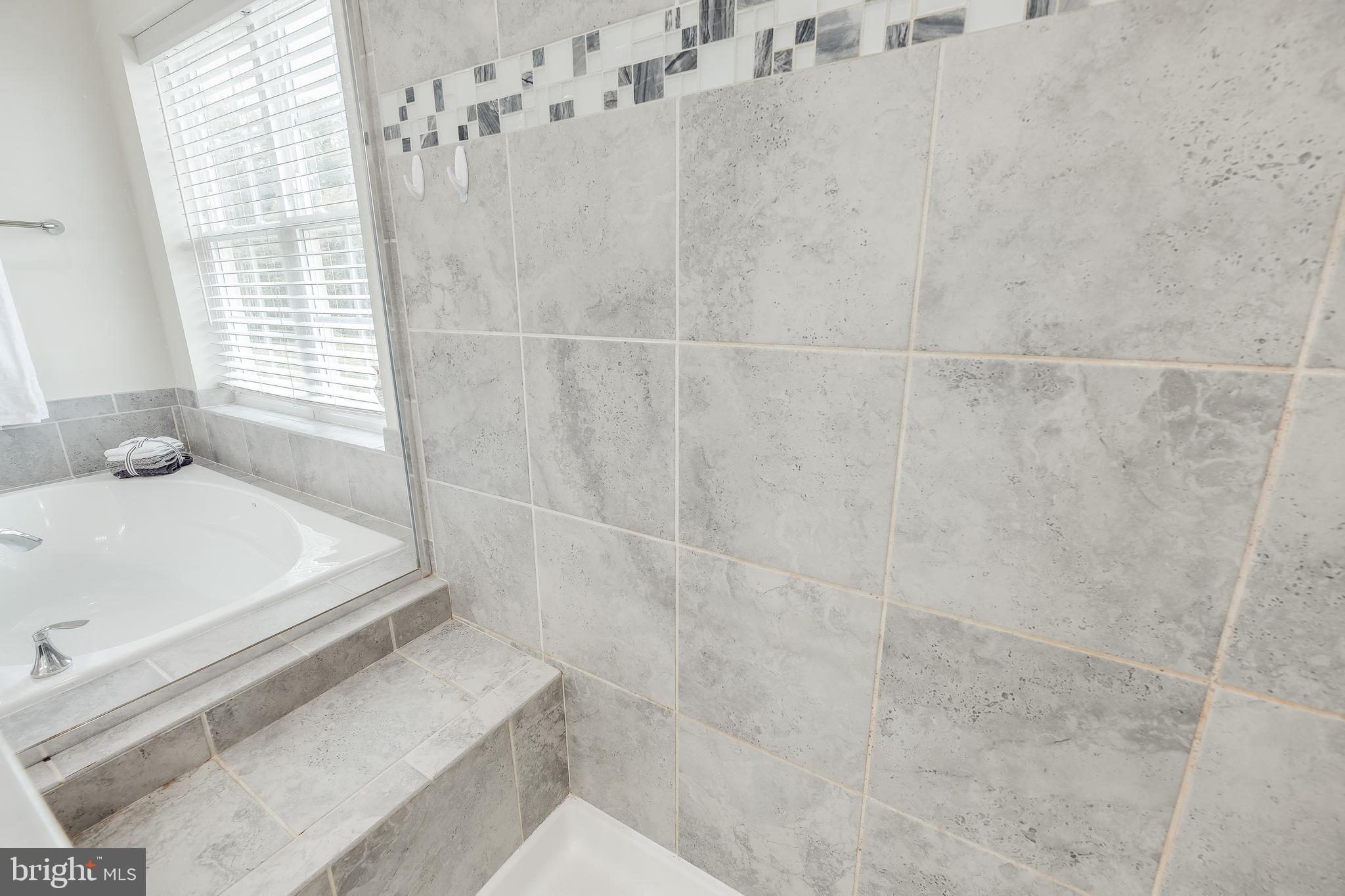 CLINTON - Residential