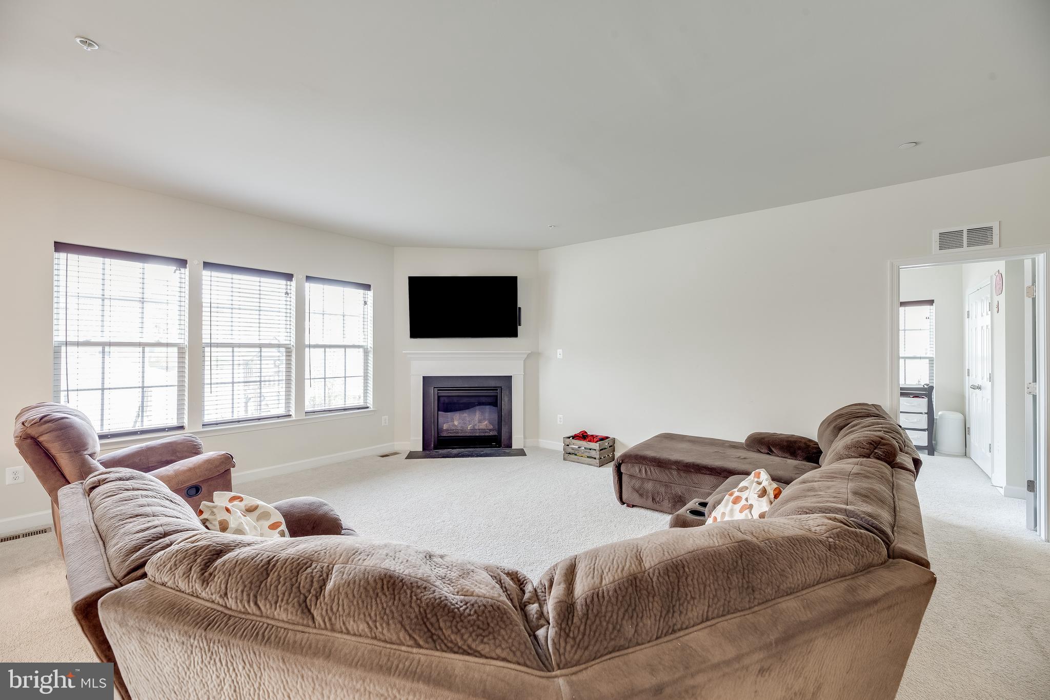 CLINTON - Residential