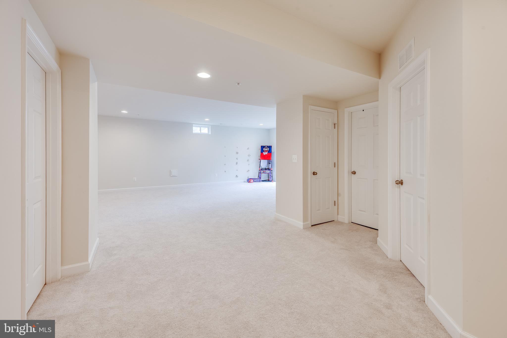 CLINTON - Residential