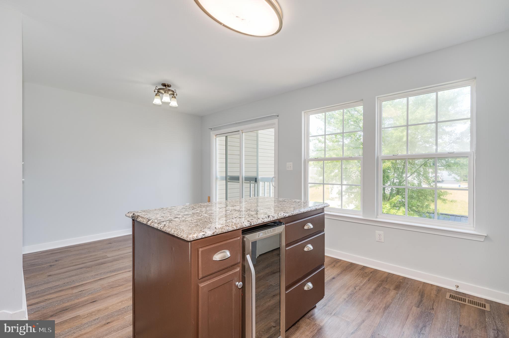 LAKELAND PLACE - Residential Lease