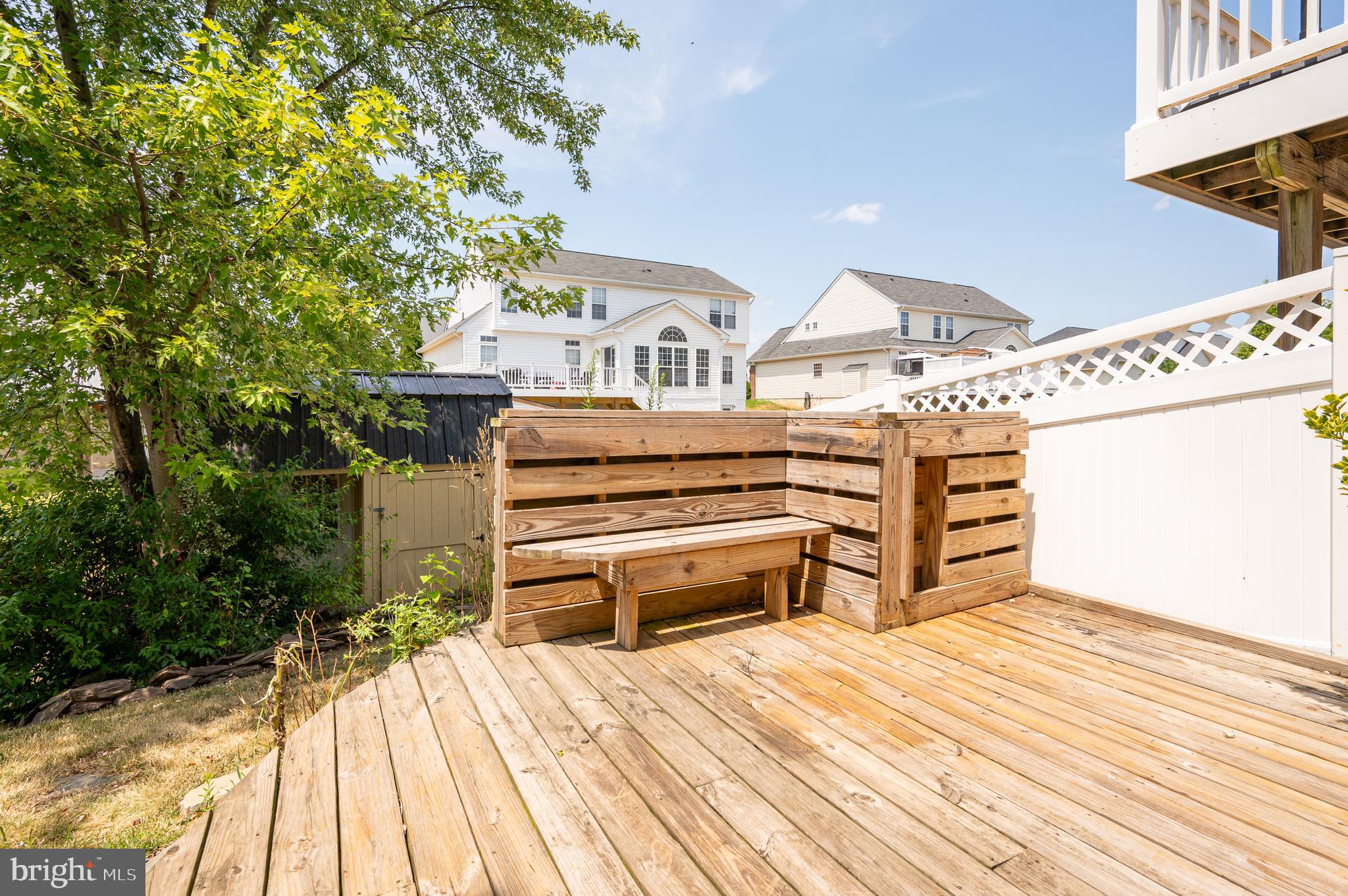 LAKELAND PLACE - Residential Lease