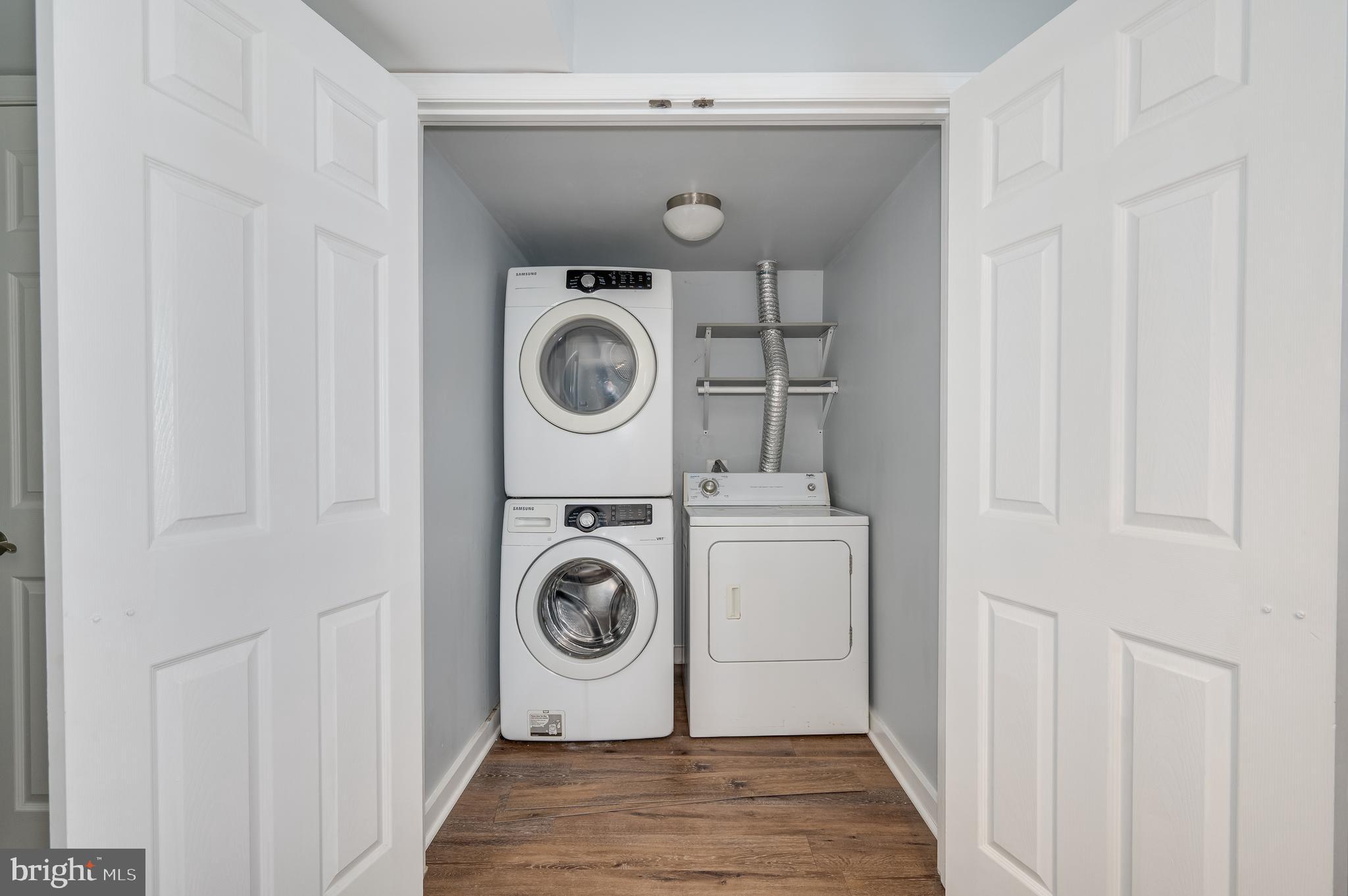 LAKELAND PLACE - Residential Lease